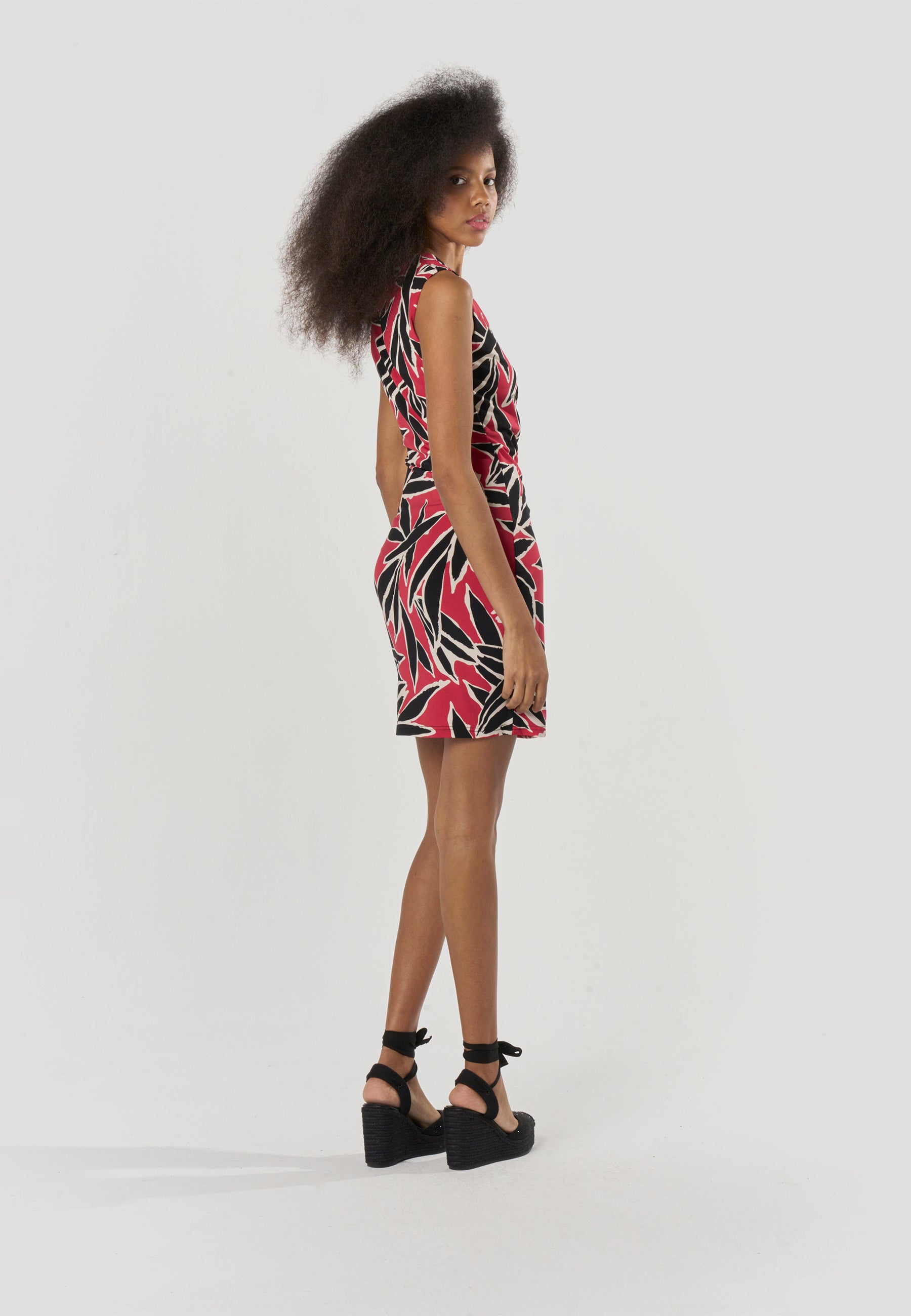 Vestido Mujer Corto Estampado Escote Cruzado – Koroshi Rojo