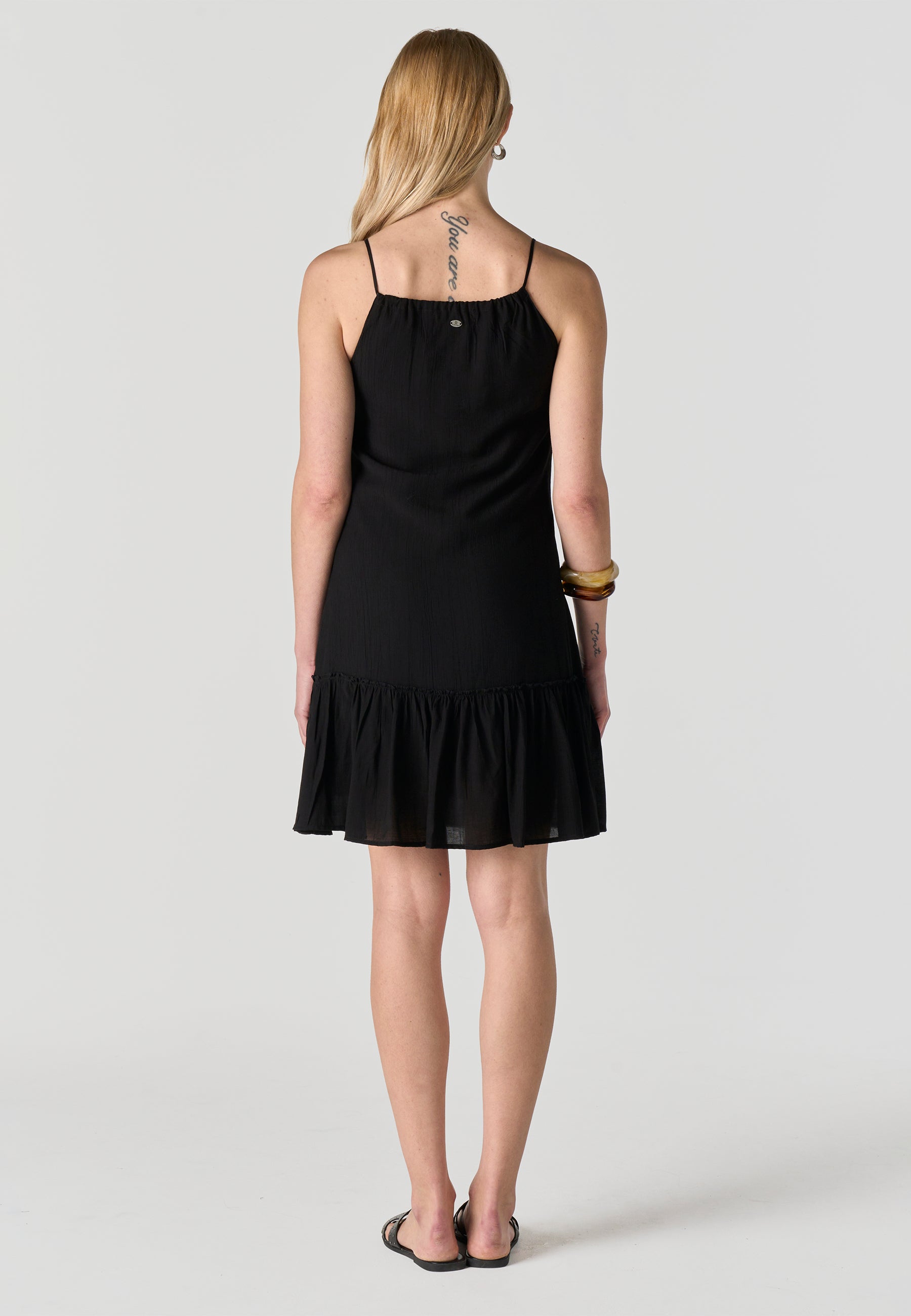Vestido Mujer Corto Escote Halter – Koroshi Negro
