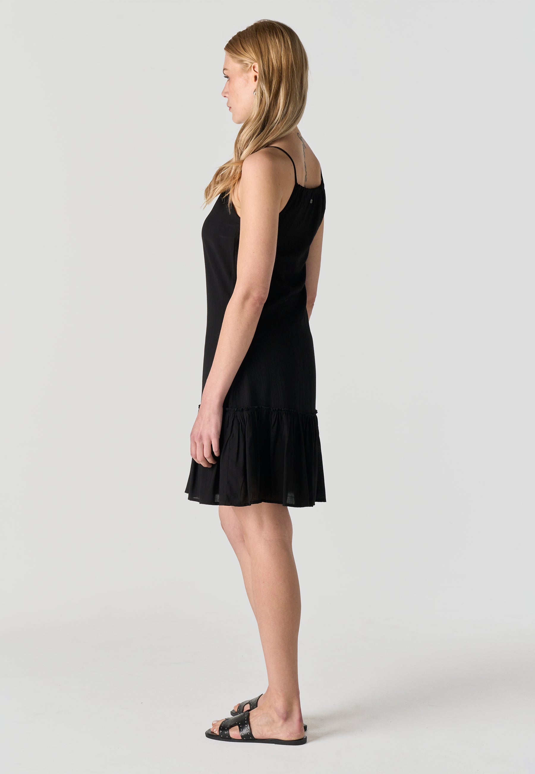 Vestido Mujer Corto Escote Halter – Koroshi Negro