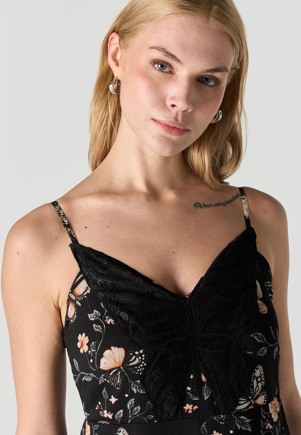 Vestido Mujer Largo Tirantes Estampado Mariposas – Koroshi Negro