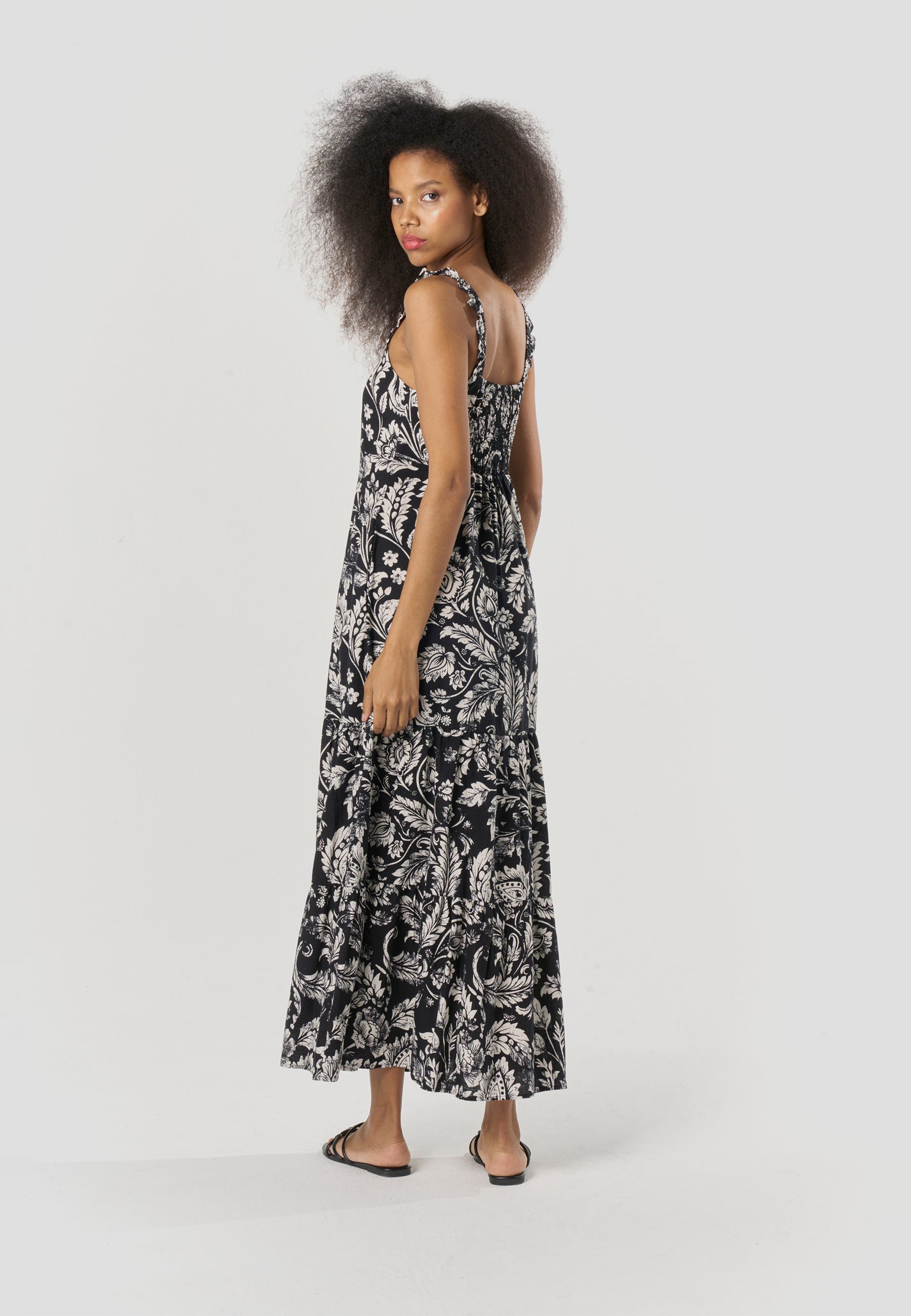 Vestido Mujer Largo Tirantes Estampado Floral – Koroshi Negro