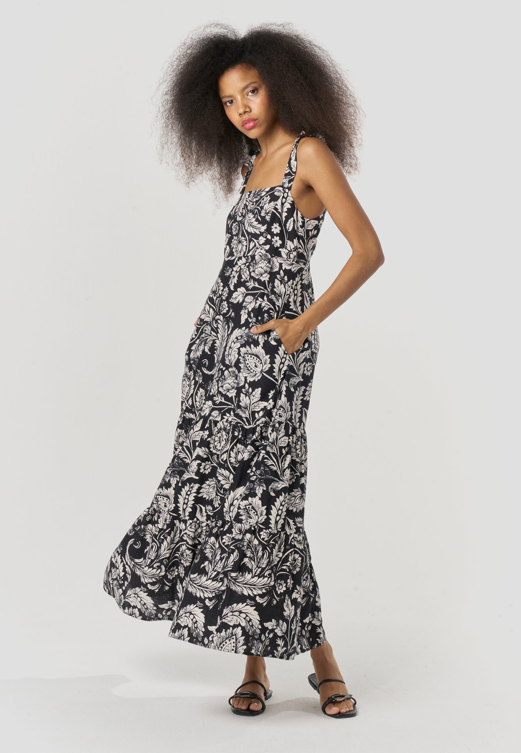 Vestido Mujer Largo Tirantes Estampado Floral – Koroshi Negro