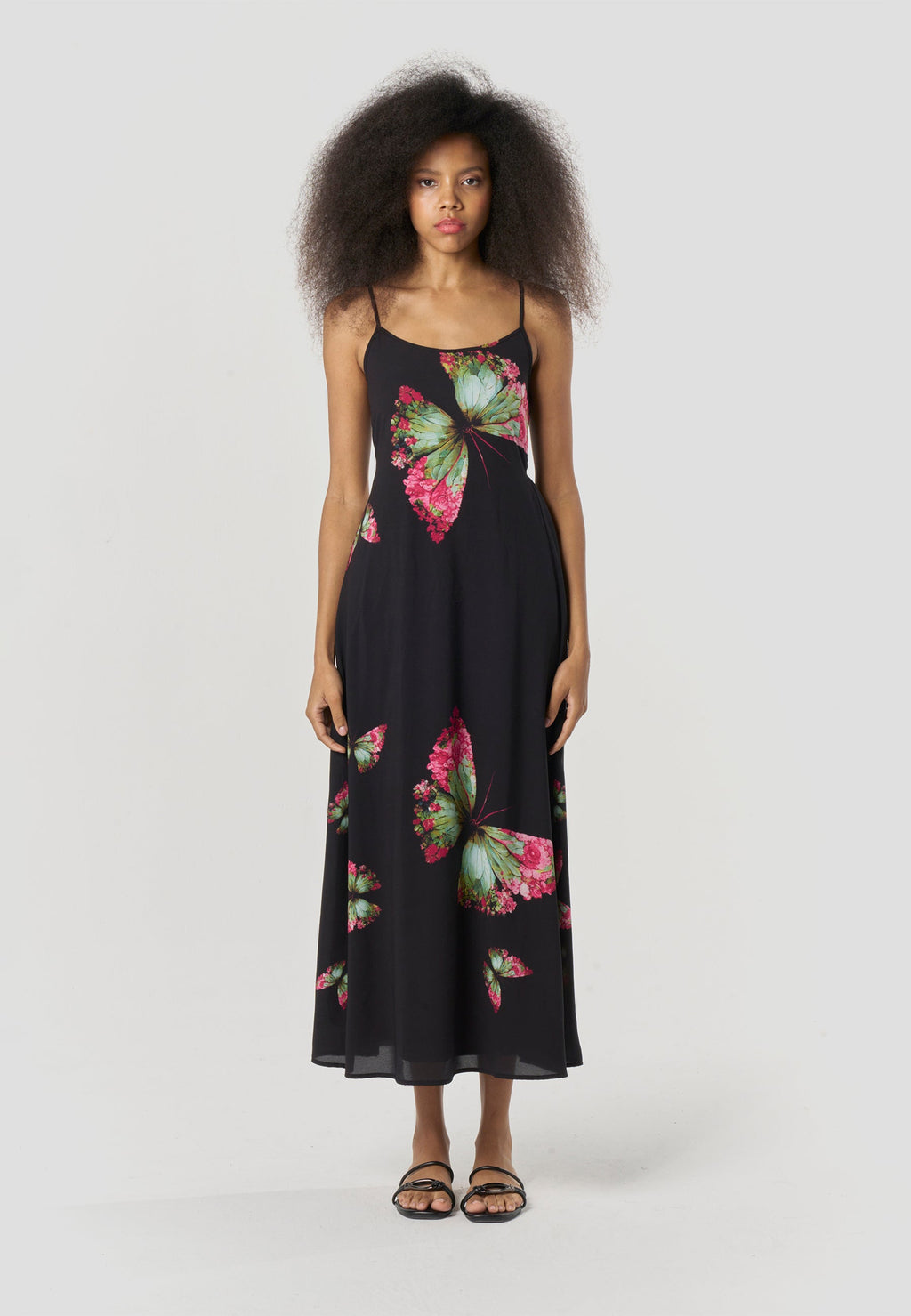 Vestido Mujer Largo Fluido Tirantes Estampado Mariposas – Koroshi Negro