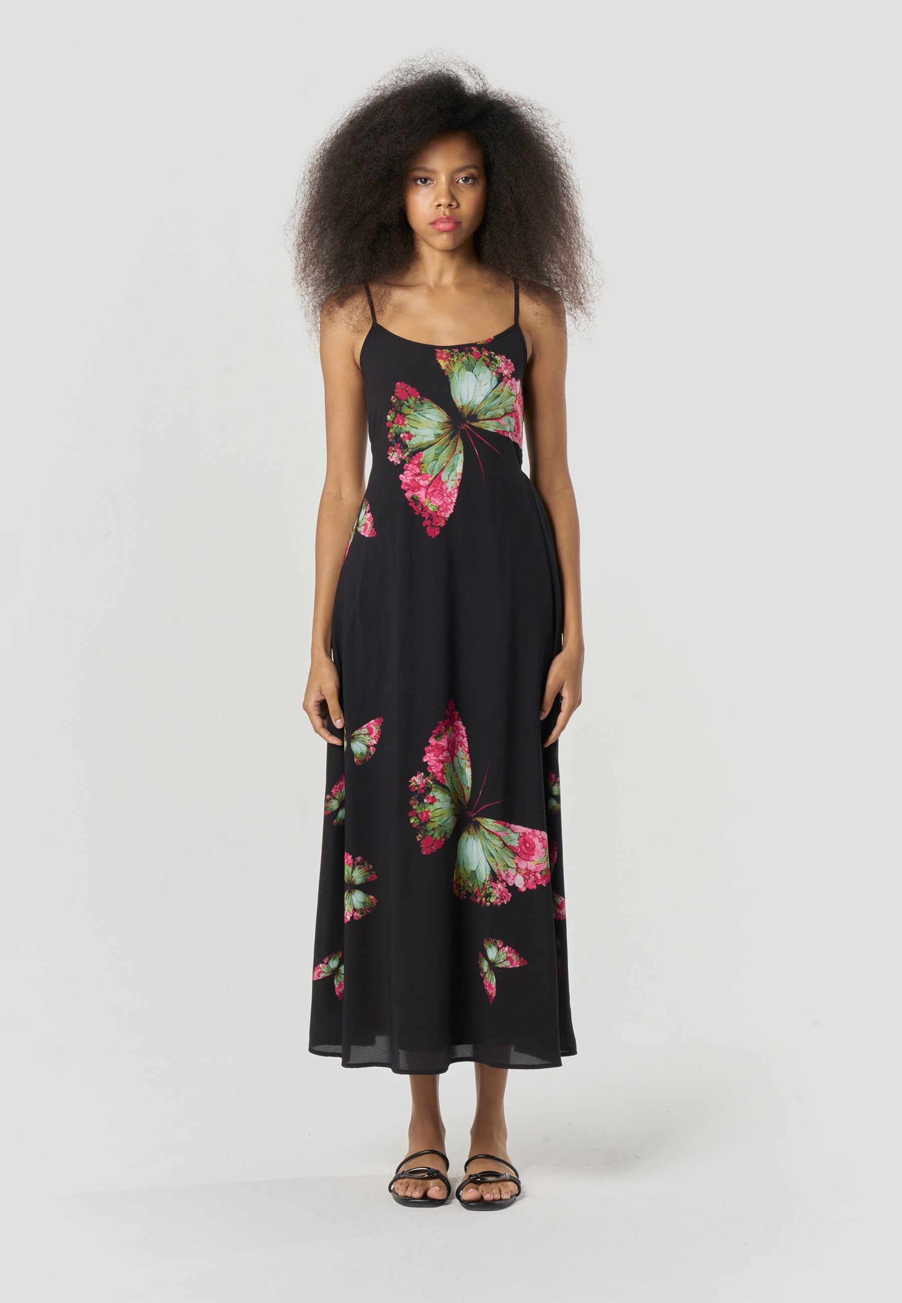 Vestido Mujer Largo Fluido Tirantes Estampado Mariposas – Koroshi Negro