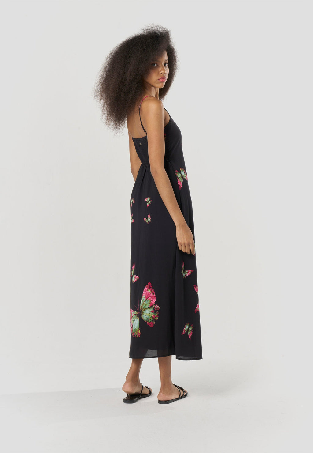 Vestido Mujer Largo Fluido Tirantes Estampado Mariposas – Koroshi Negro