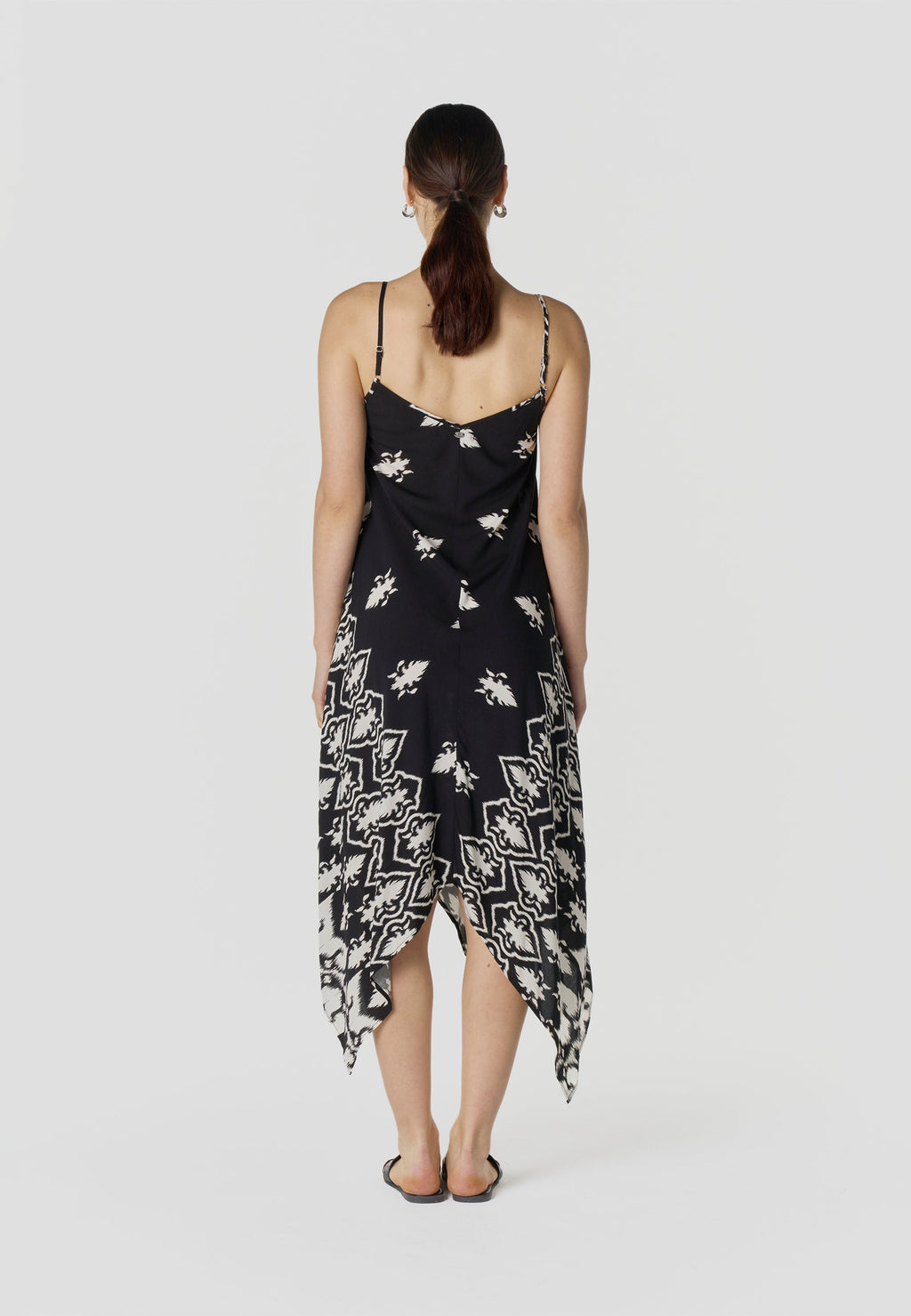 Vestido Mujer Largo Tirantes Estampado Asimétrico – Koroshi 2612VS89