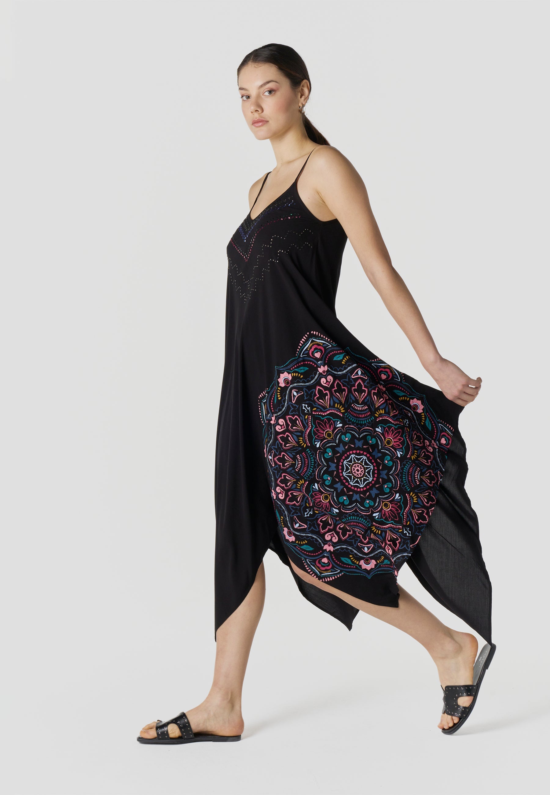 Vestido Mujer Largo Tirantes Estampado Mandala Asimétrico – Koroshi 2612VS91
