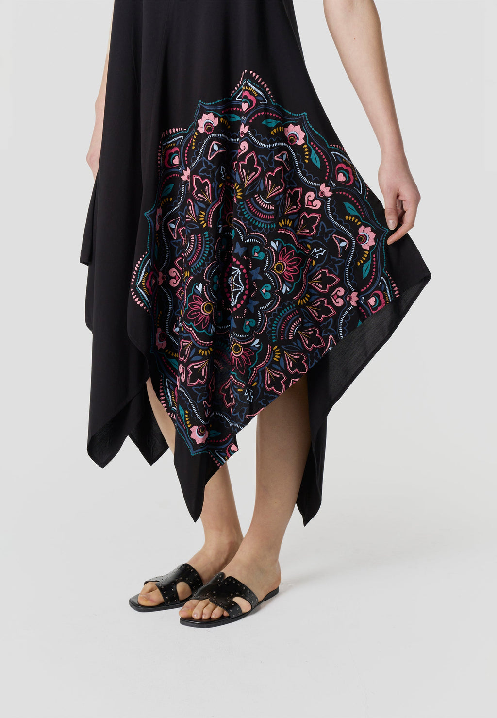 Vestido Mujer Largo Tirantes Estampado Mandala Asimétrico – Koroshi 2612VS91