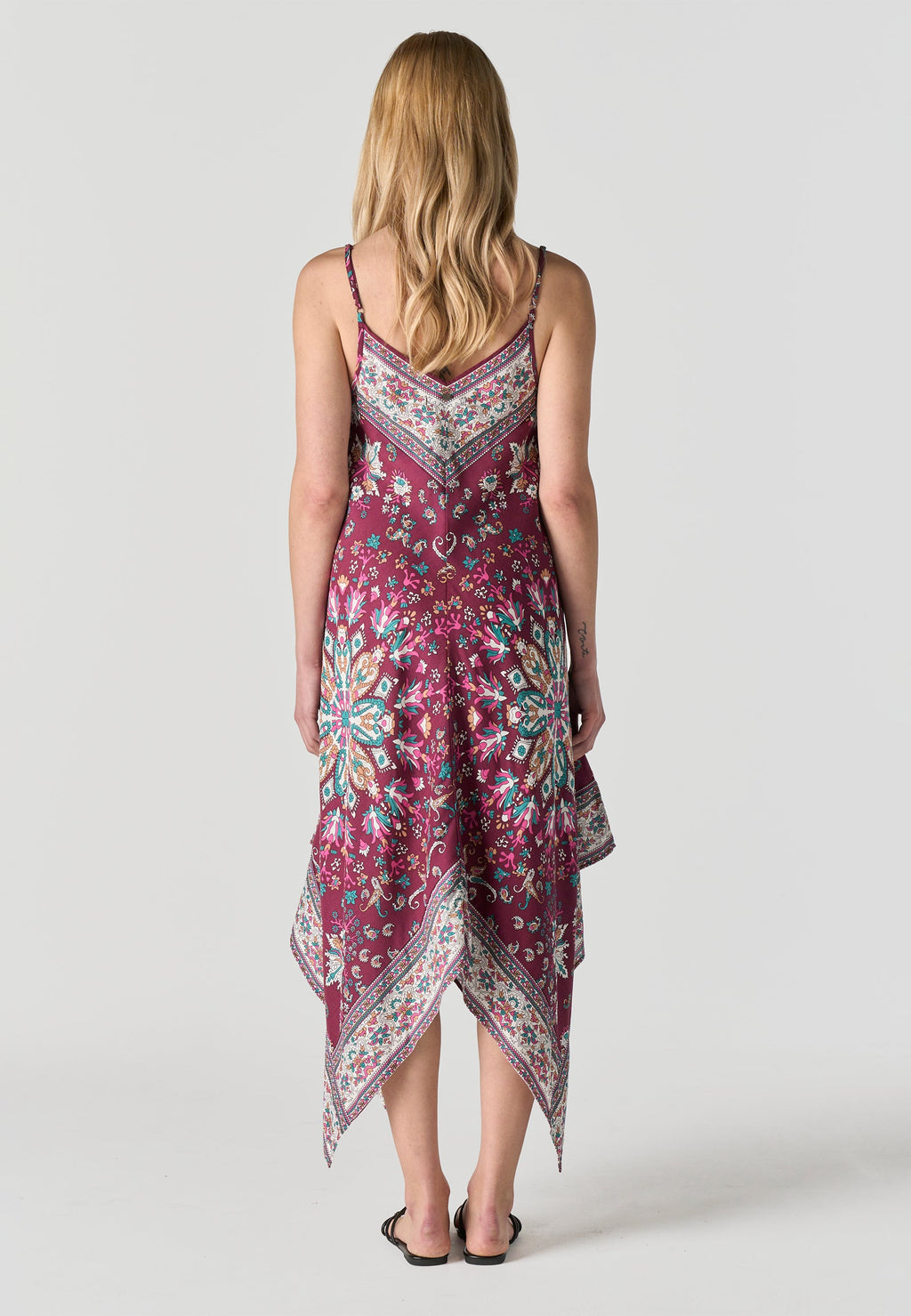 Vestido Mujer Largo Tirantes Estampado Pañuelo Asimétrico – Koroshi Granate