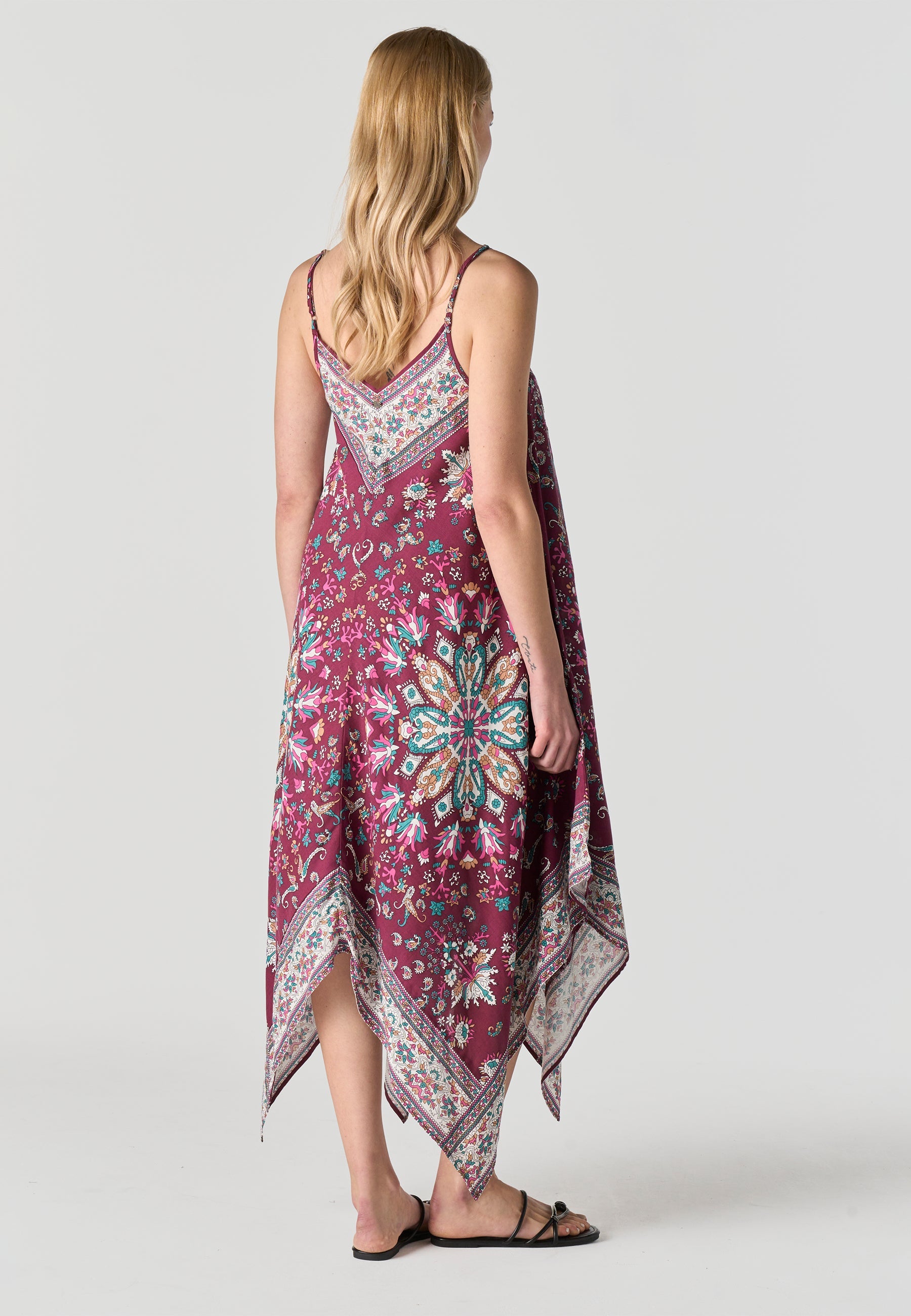 Vestido Mujer Largo Tirantes Estampado Pañuelo Asimétrico – Koroshi Granate