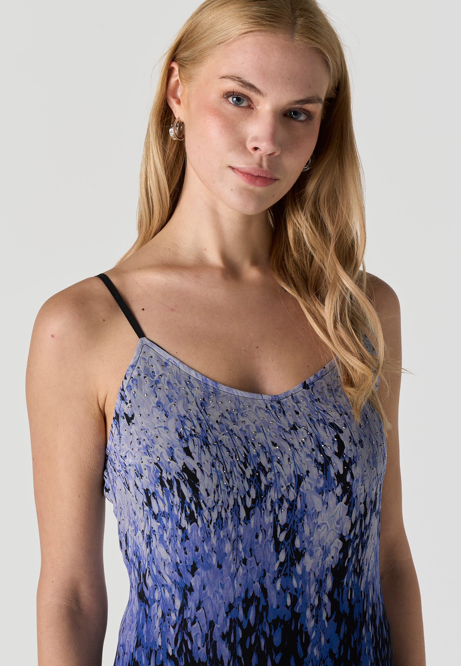 Vestido Mujer Corto Tirantes Estampado Floral – Koroshi Negro