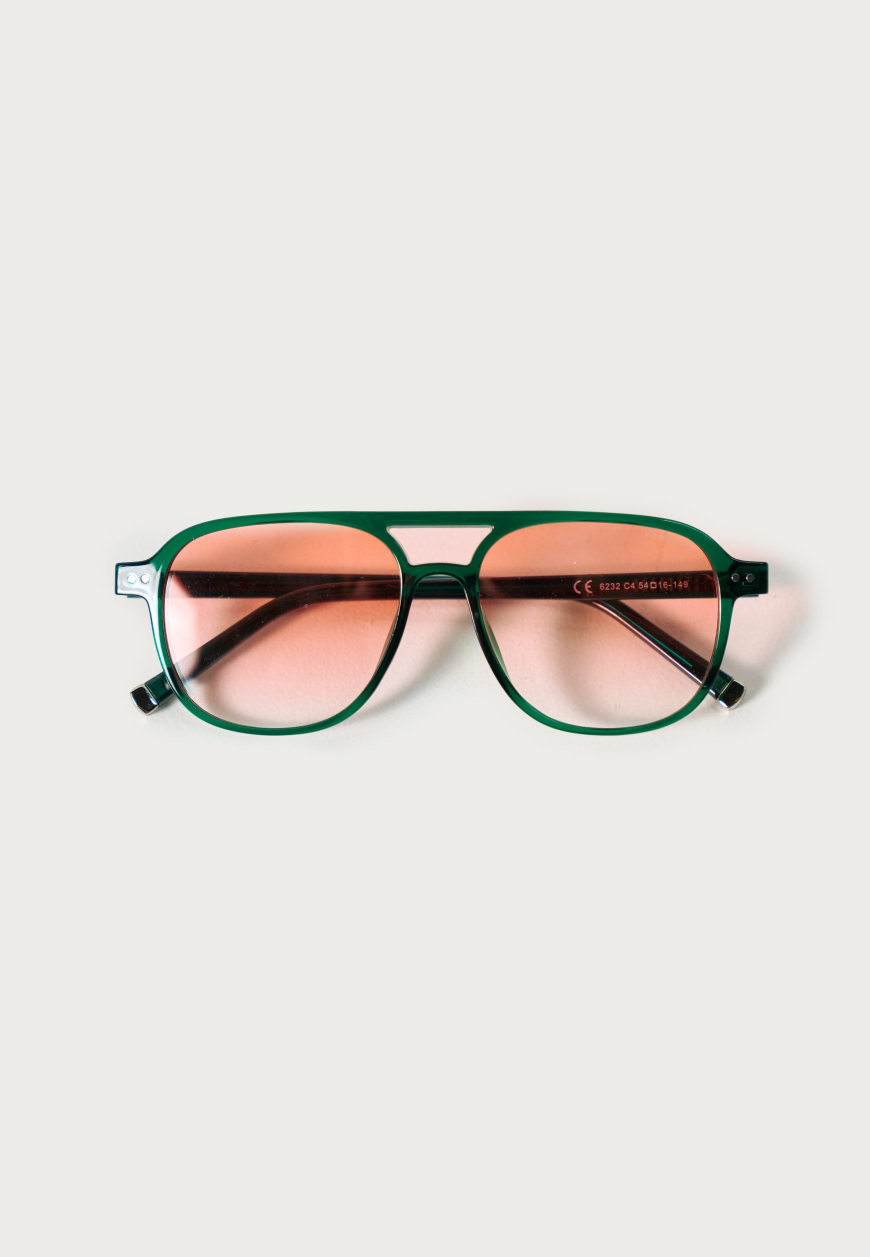 Gafas de Sol Unisex Rectangulares Verde Montura Pasta Transparente Lentes Degradadas Rosa Prot. UV – KOROSHI