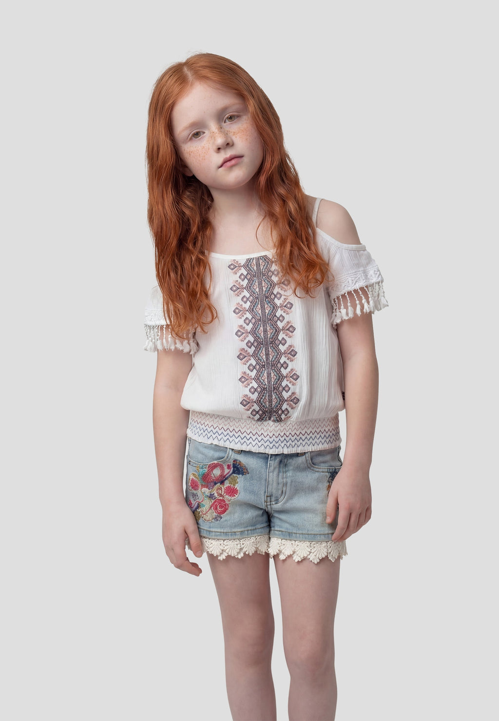 Blusa Niña Hombros Descubiertos Bordado Étnico – Koroshi Blanco