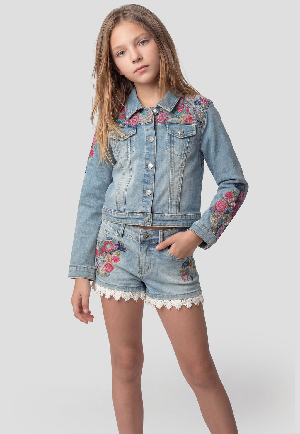 Chaqueta cazadora vaquera azul denim bordada  niña | Koroshi