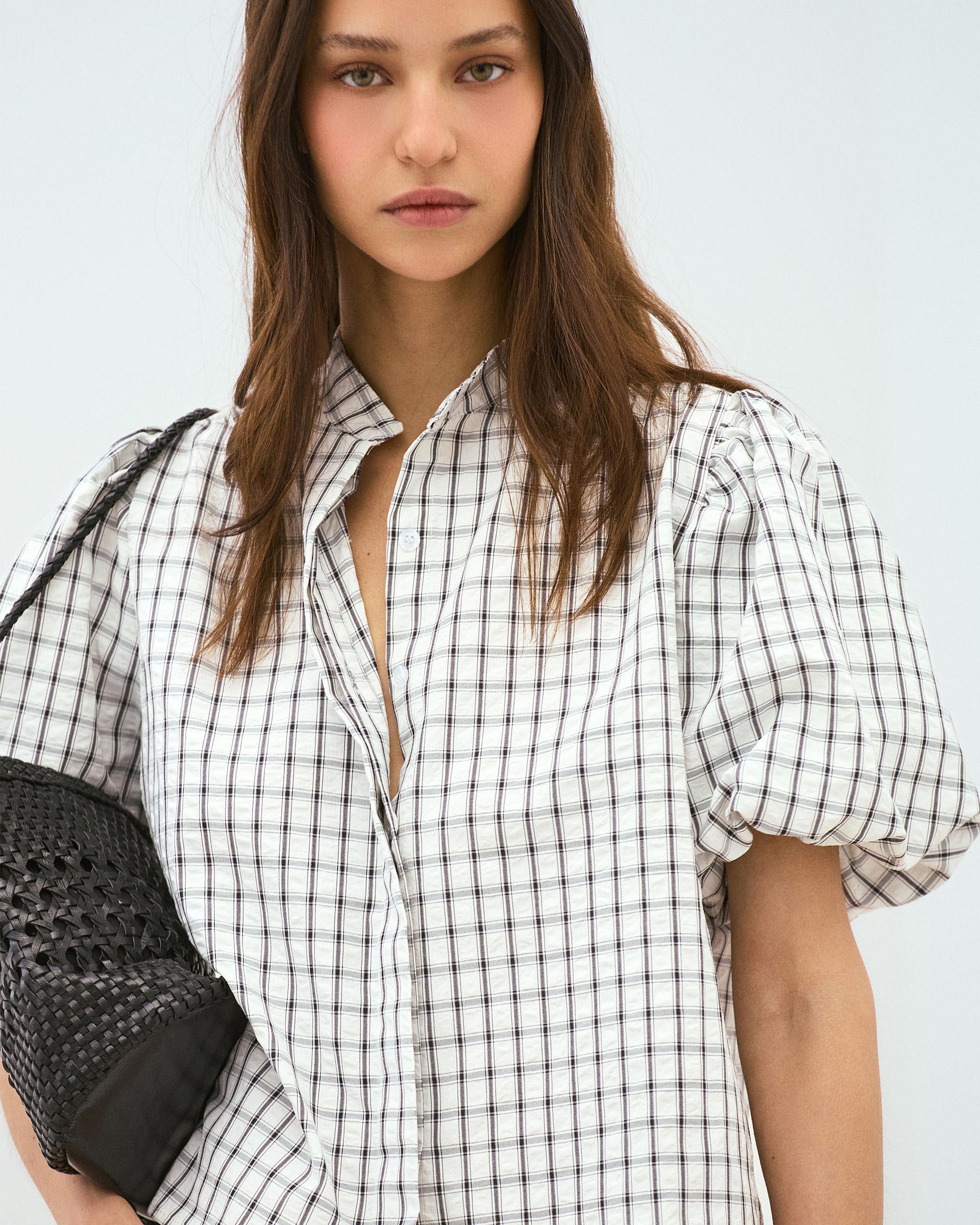 Blusa Manga Abullonada Cuadros Blanca