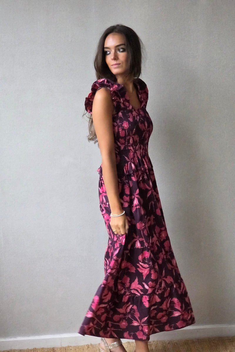 Vestido con flores fruncido fucsia