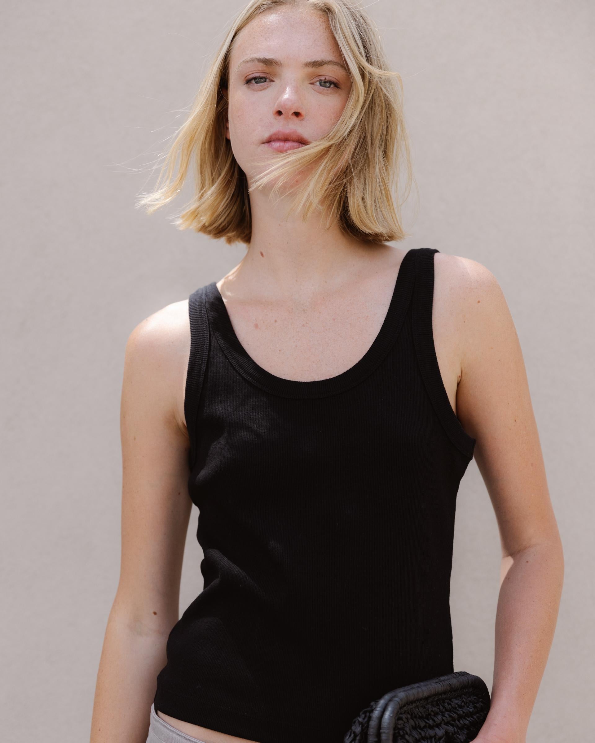 Camiseta Básica Tank Negro