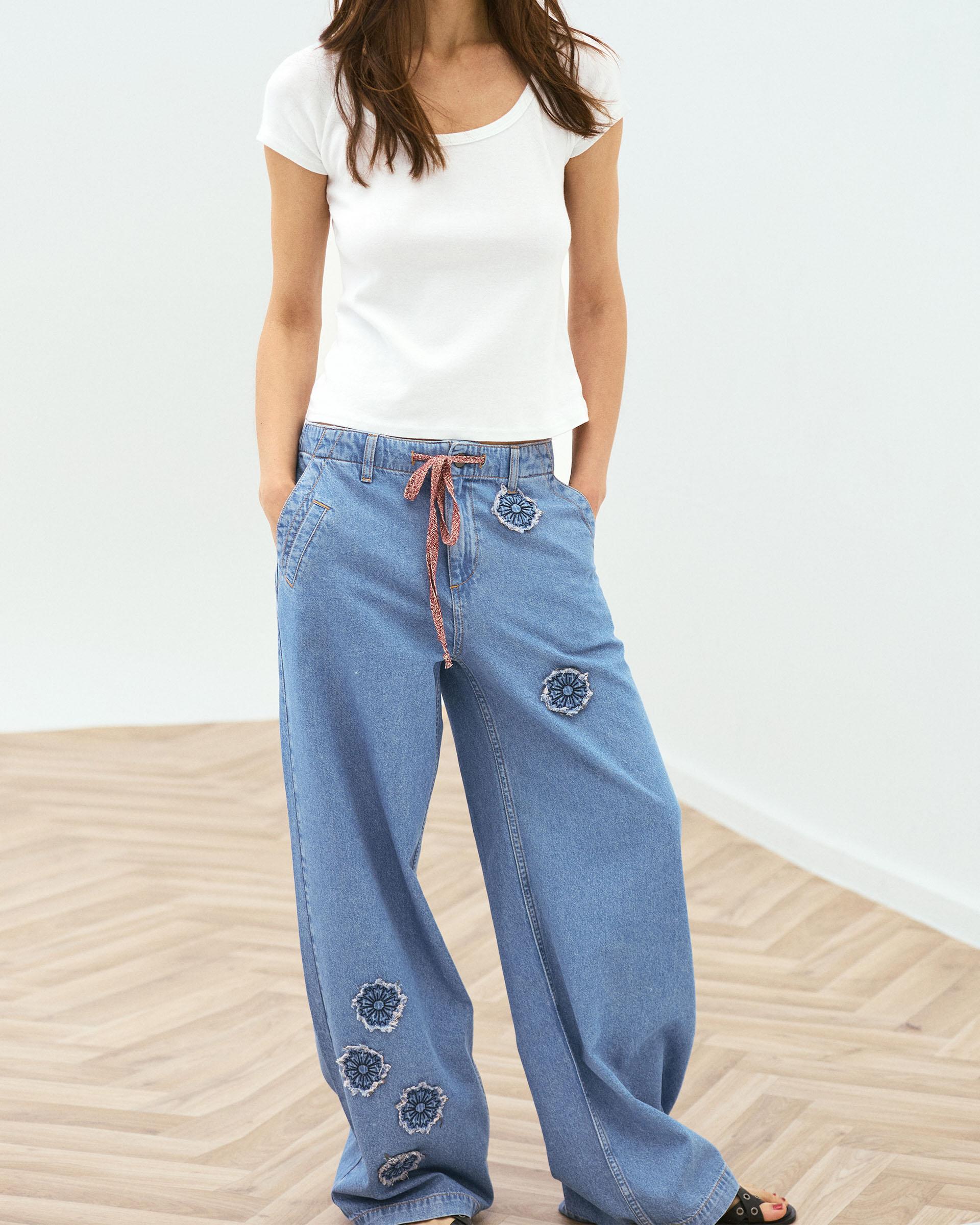 Jeans Parches Florales Azul
