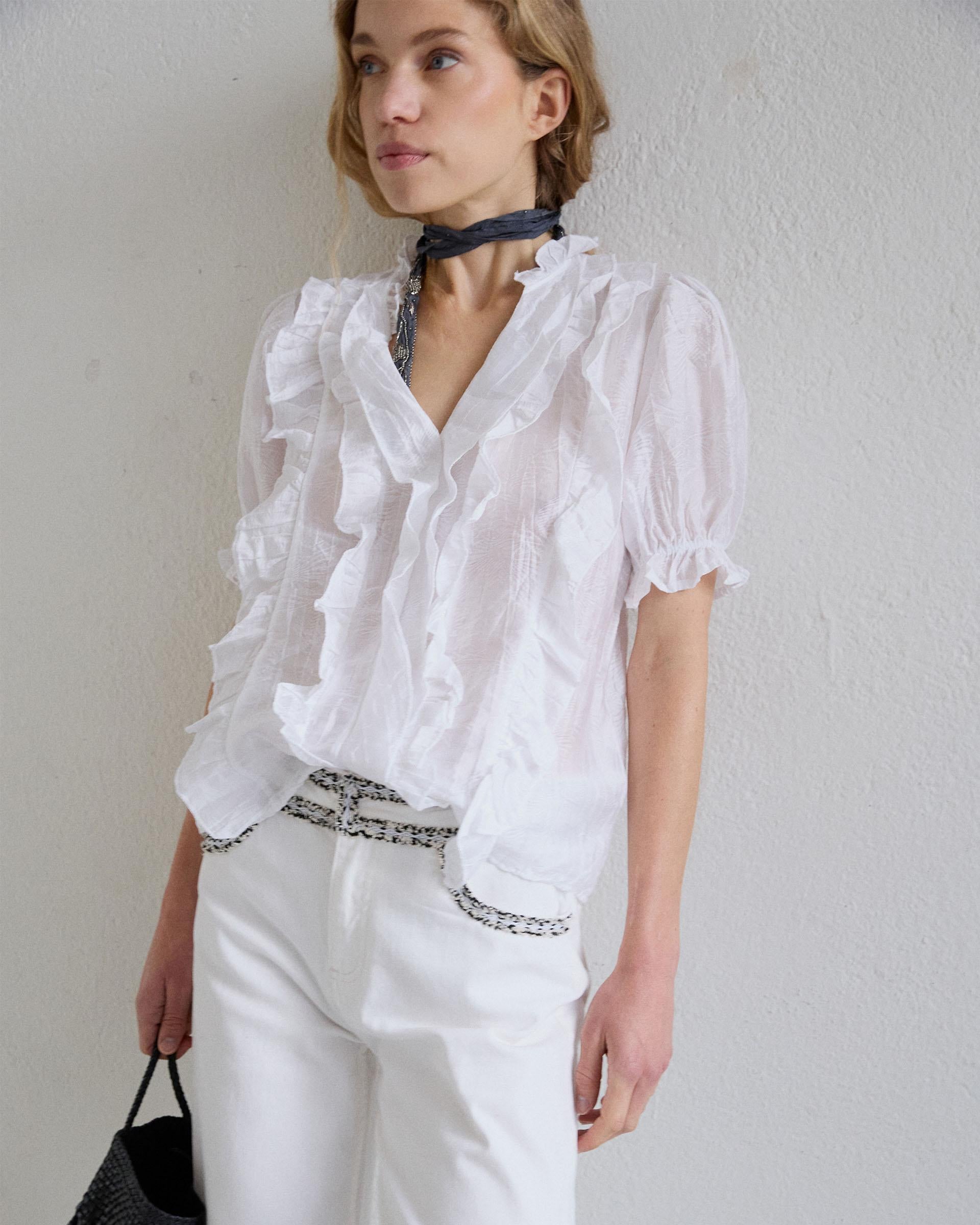 Blusa Manga Corta Volantes Escote V Blanca