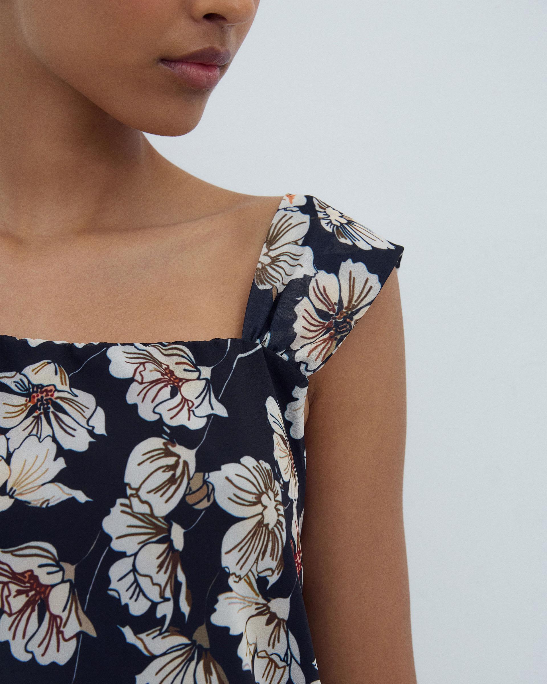 Top Tirantes Bajo Gasa Estampado Negro