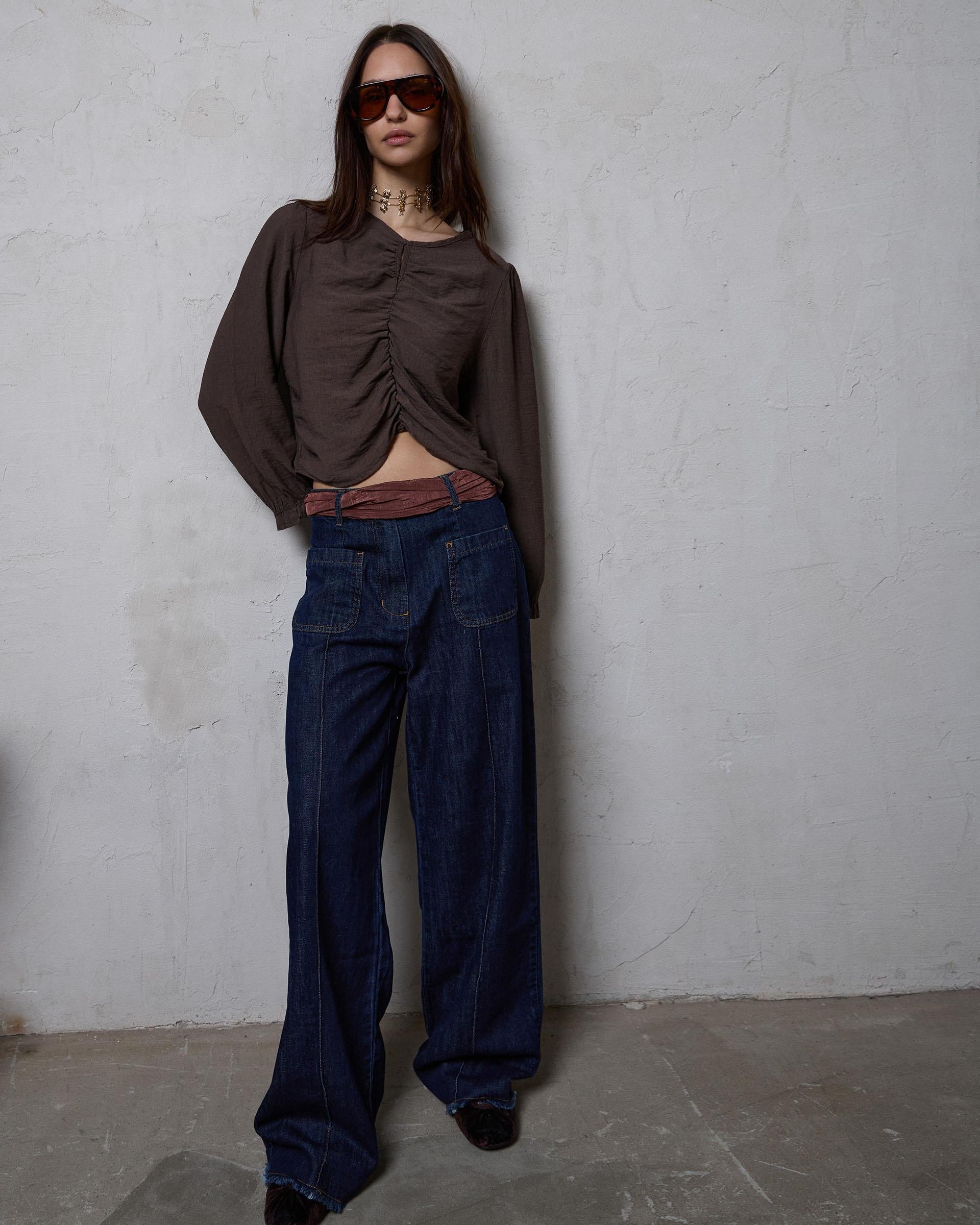 Jeans Bolsillos Plastón Azul Oscuro