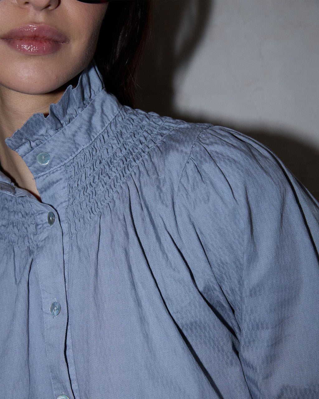 Blusa Nido De Abeja Cuello Azul Claro