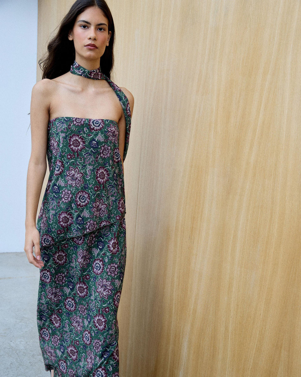 Vestido Corte Diagonal Estampado Verde