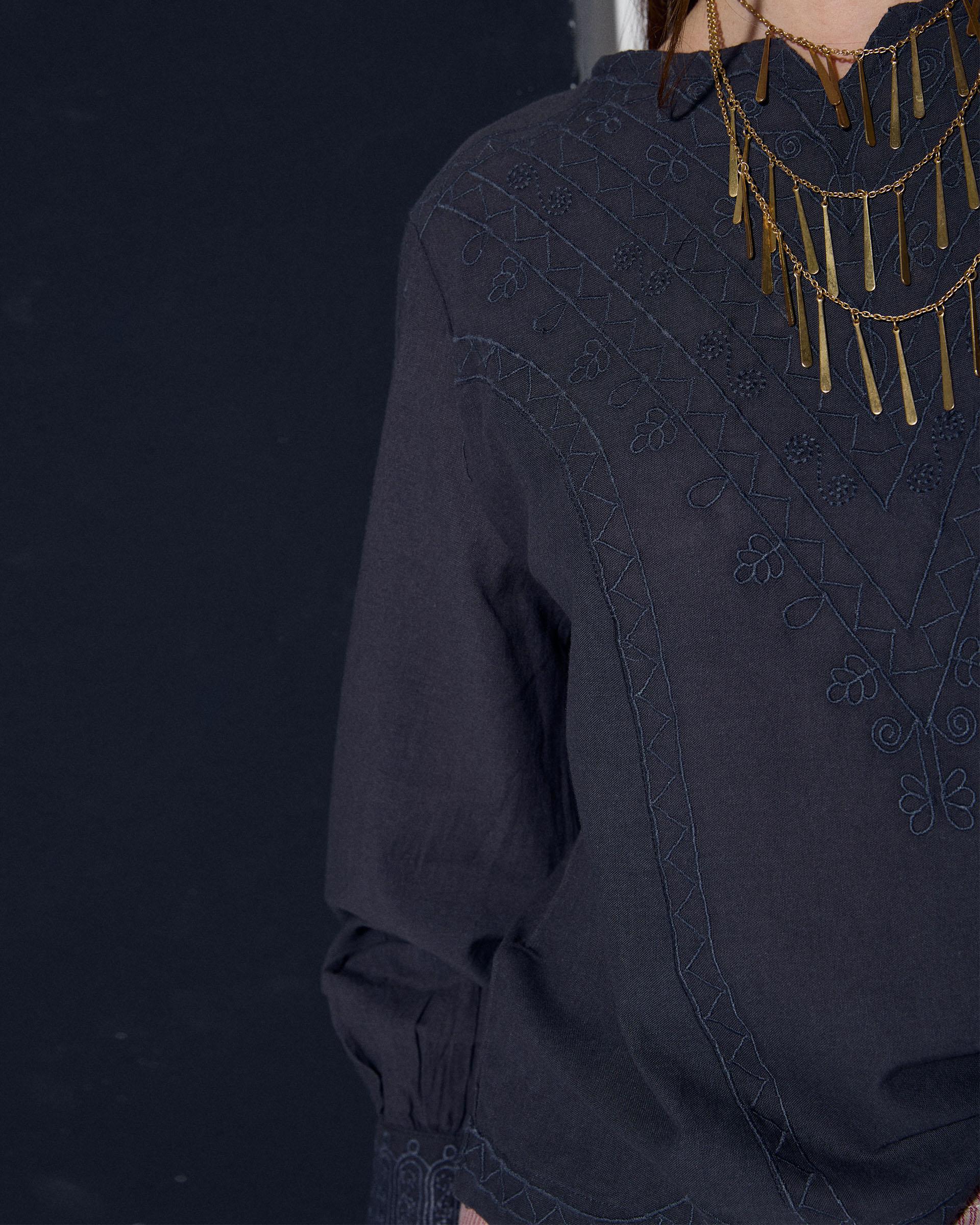 Blusa Bordados Étnicos Antracita