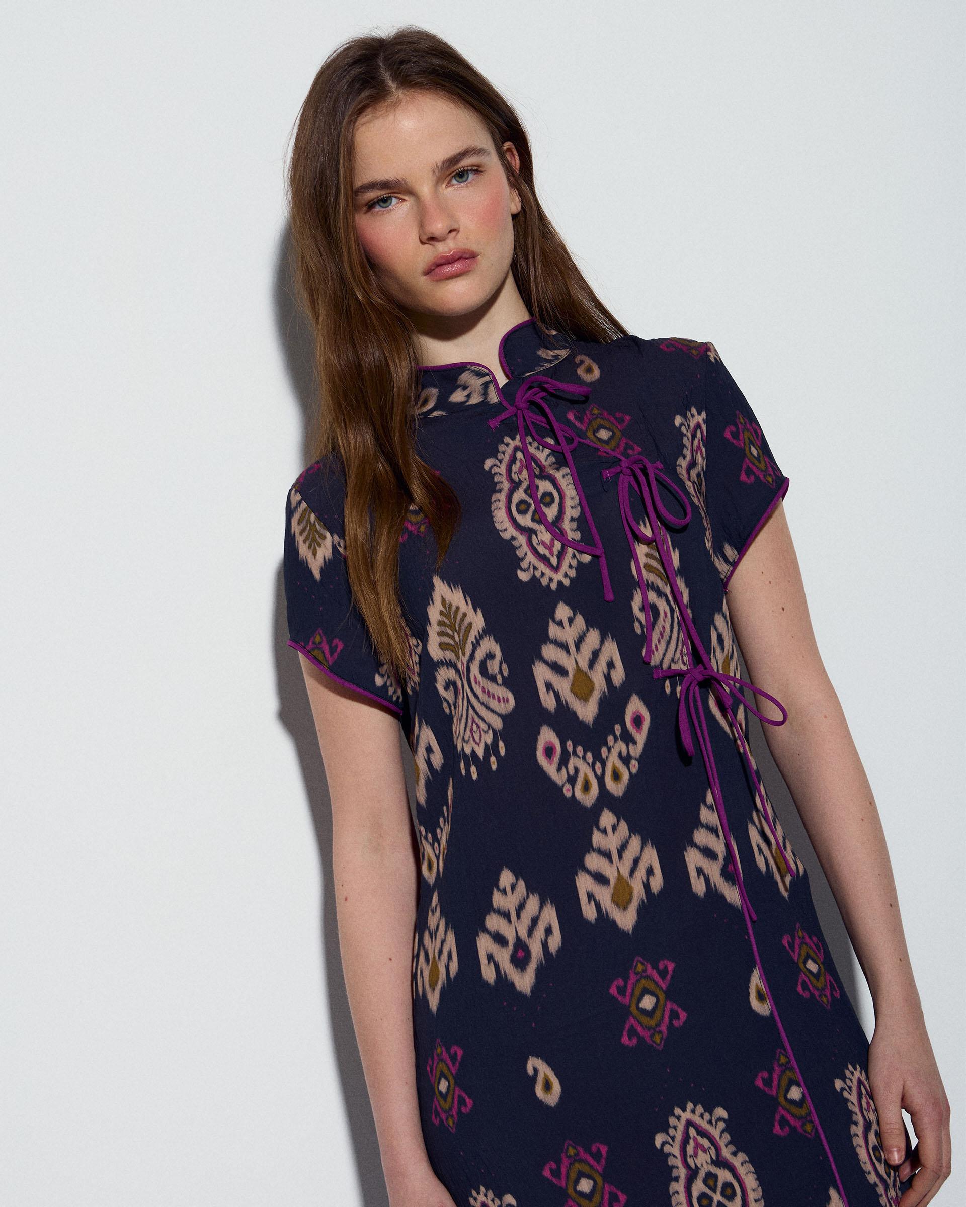 Vestido Lazadas Estampado Étnico Azul Oscuro