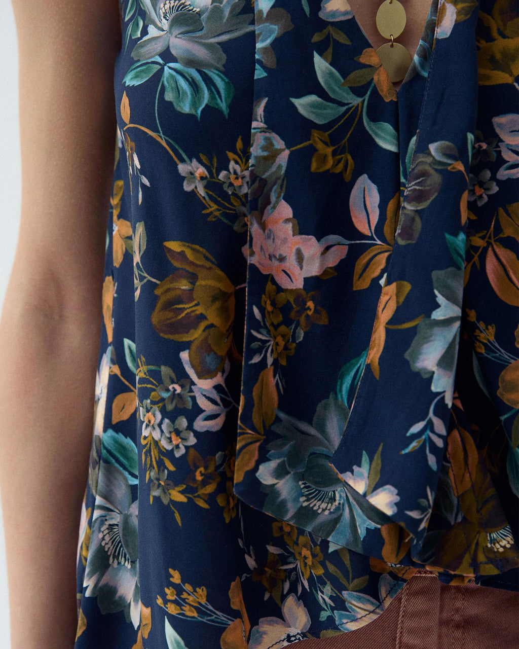 Top Picos Estampado Floral Azul Marino