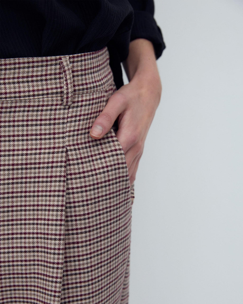 Pantalón Cuadros Pinzas Marrón