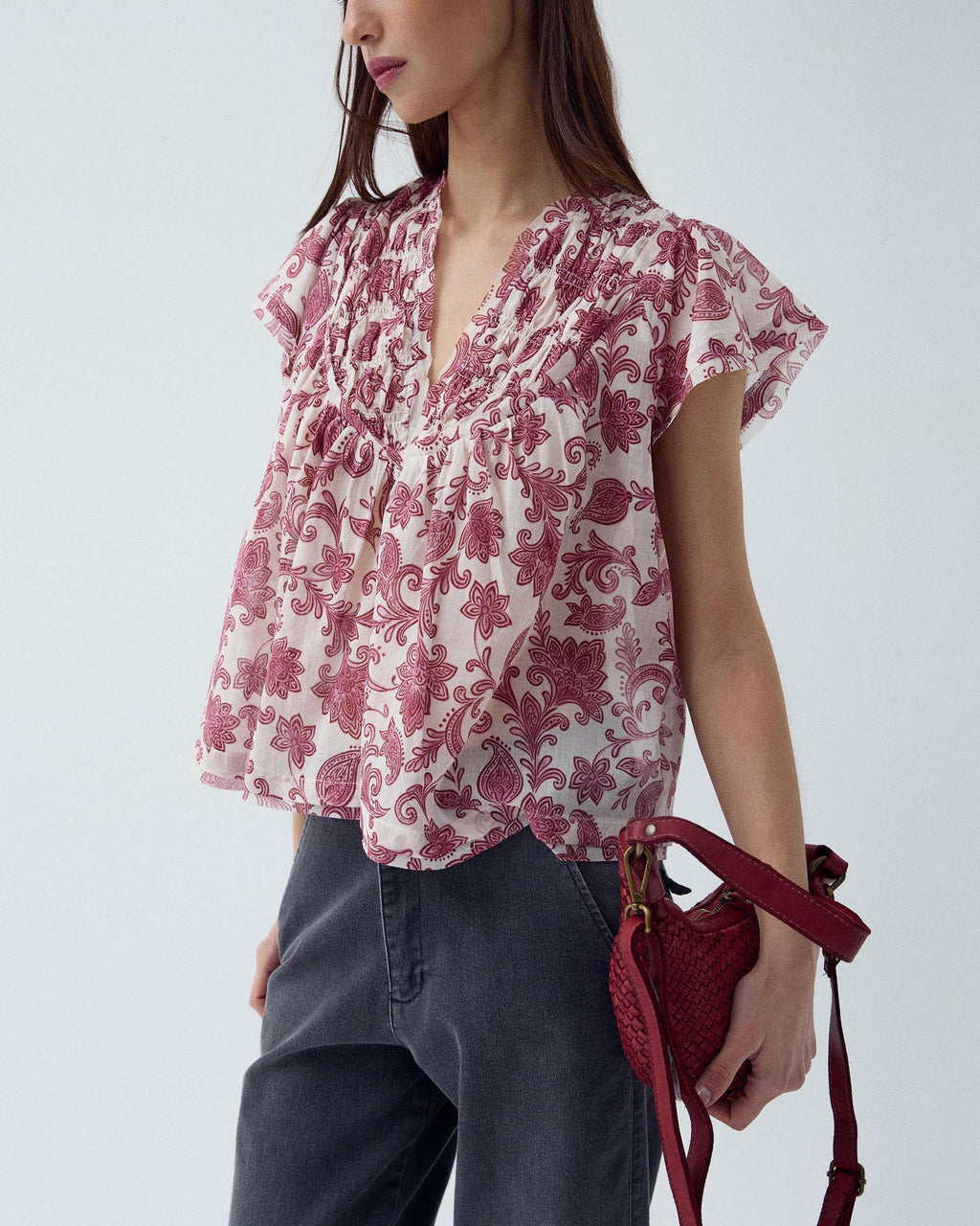 Blusa Gomas Escote Flores Rosa