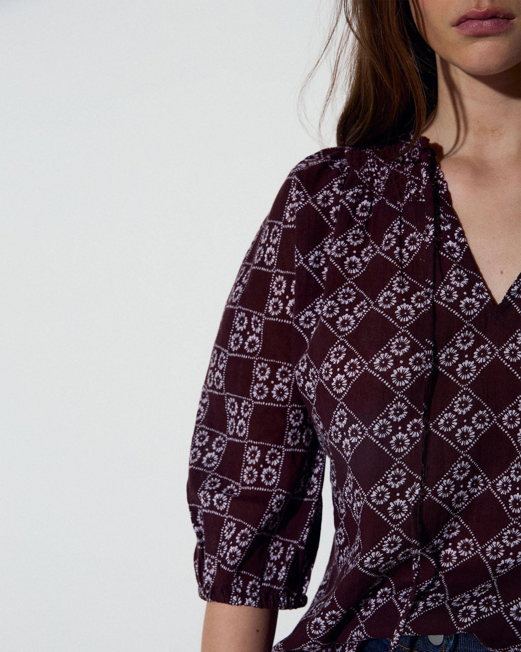 Blusa Lazada Delantera Estampado Floral Marrón