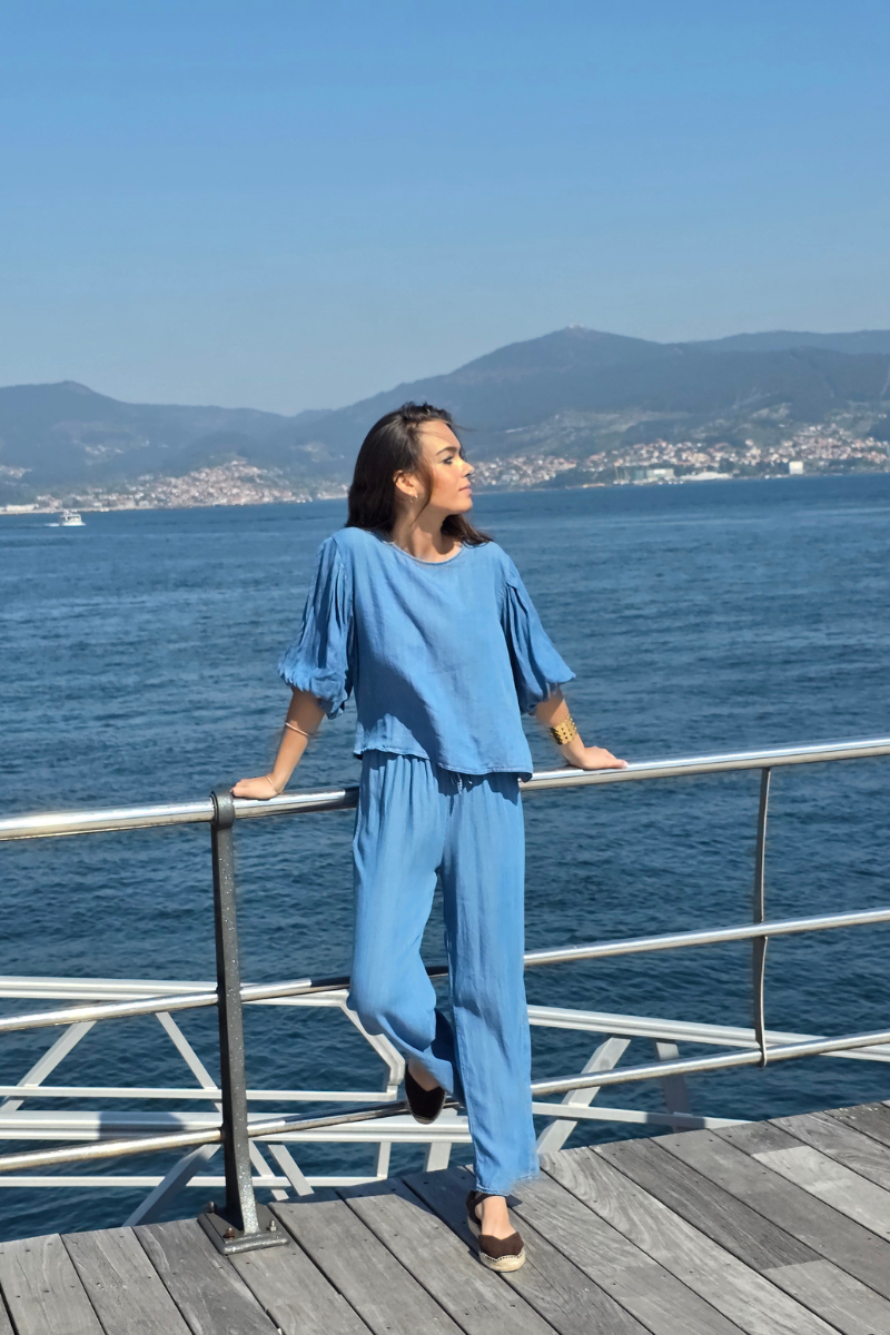 Pantalón Azul Jeans Claro con Cintura Elástica
