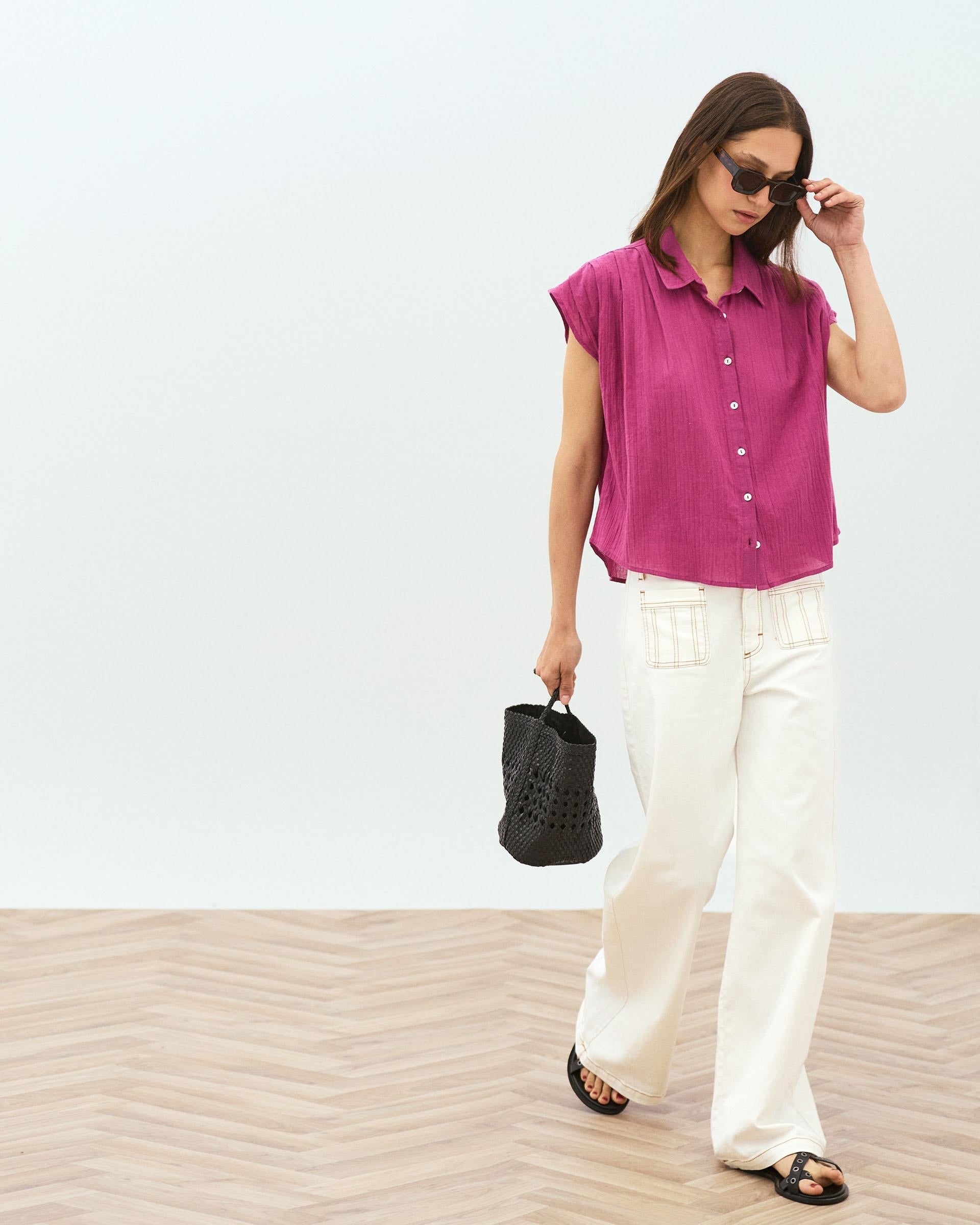 Camisa Sin Mangas Pliegues Fucsia