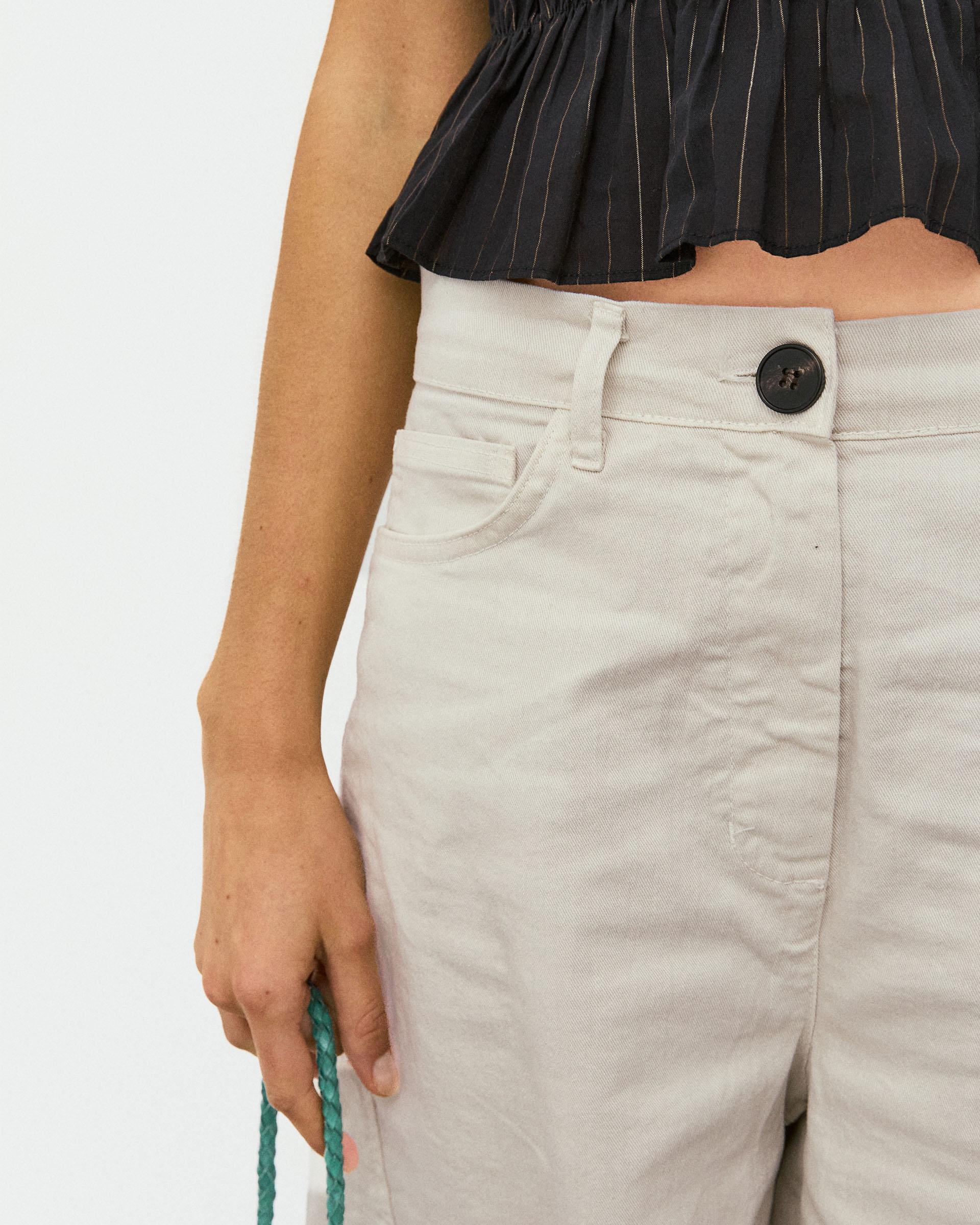Jeans Costura Diagonal Crudo