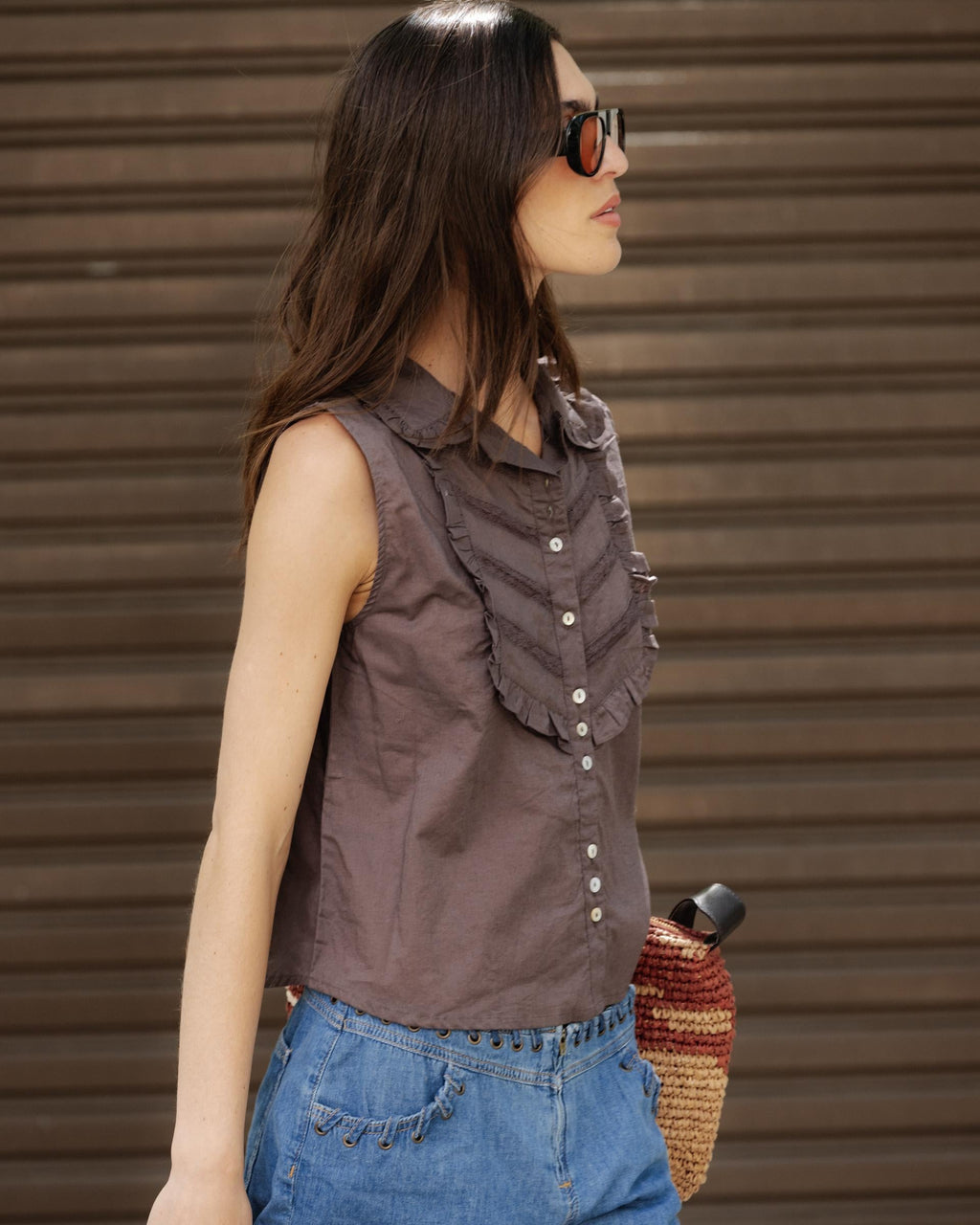 Blusa Sin Mangas Pechera Marrón