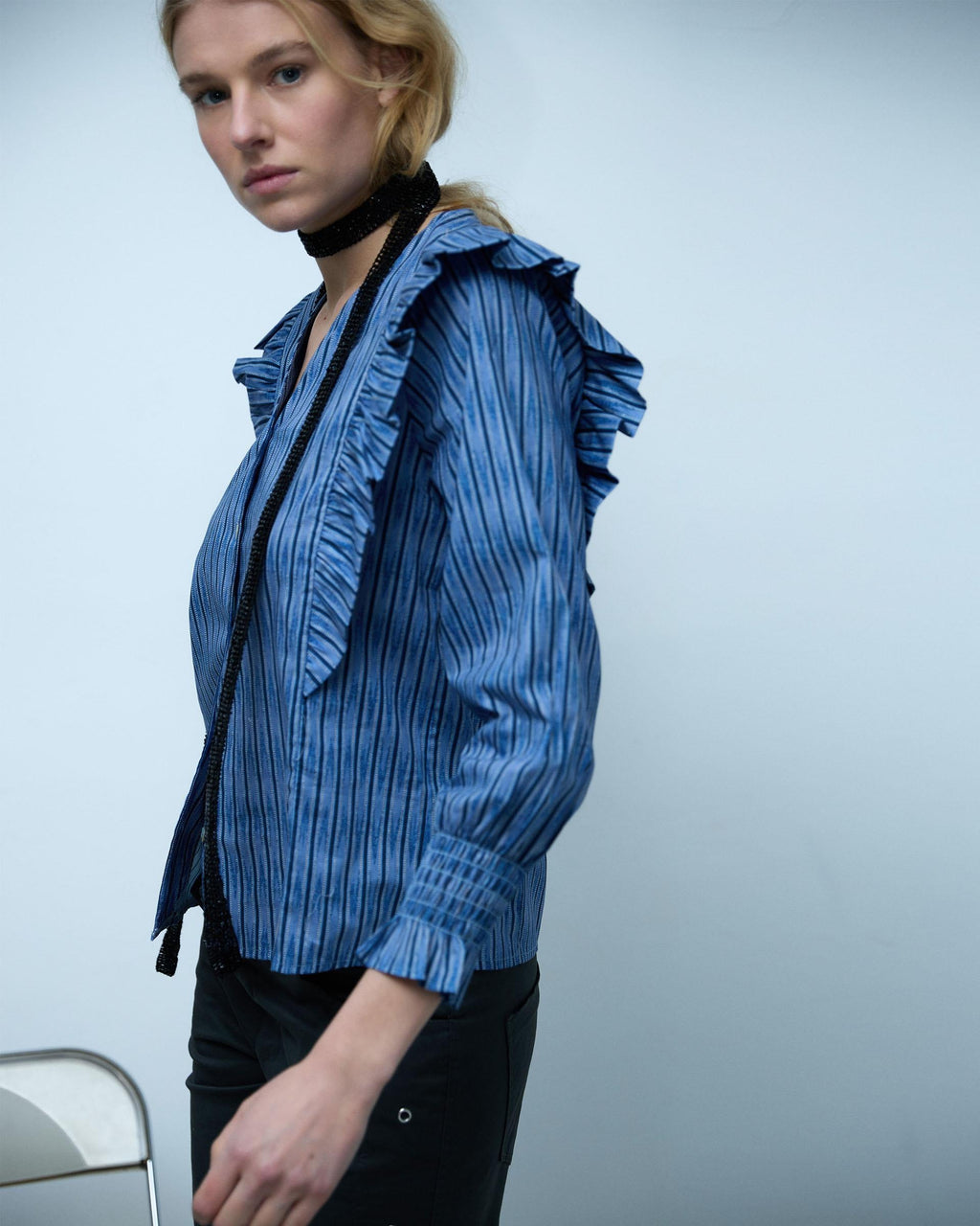 Blusa Volantes Estampado Étnico Azul