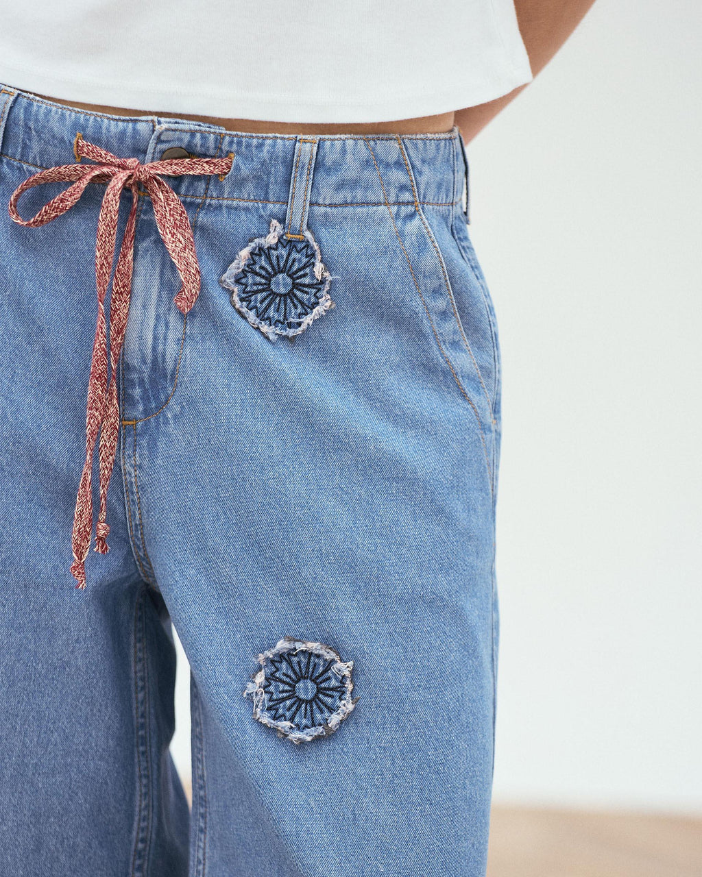 Jeans Parches Florales Azul