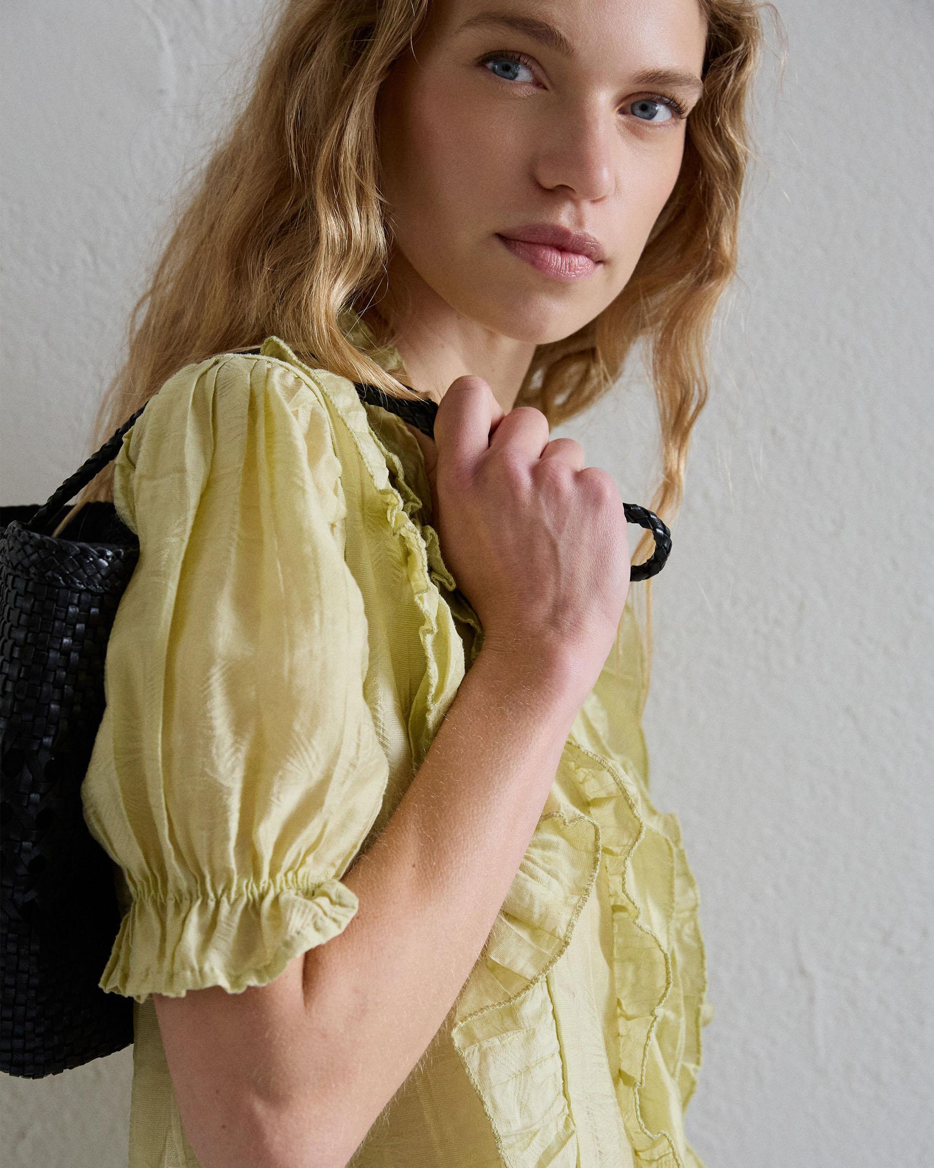 Blusa Manga Corta Volantes Escote V Verde