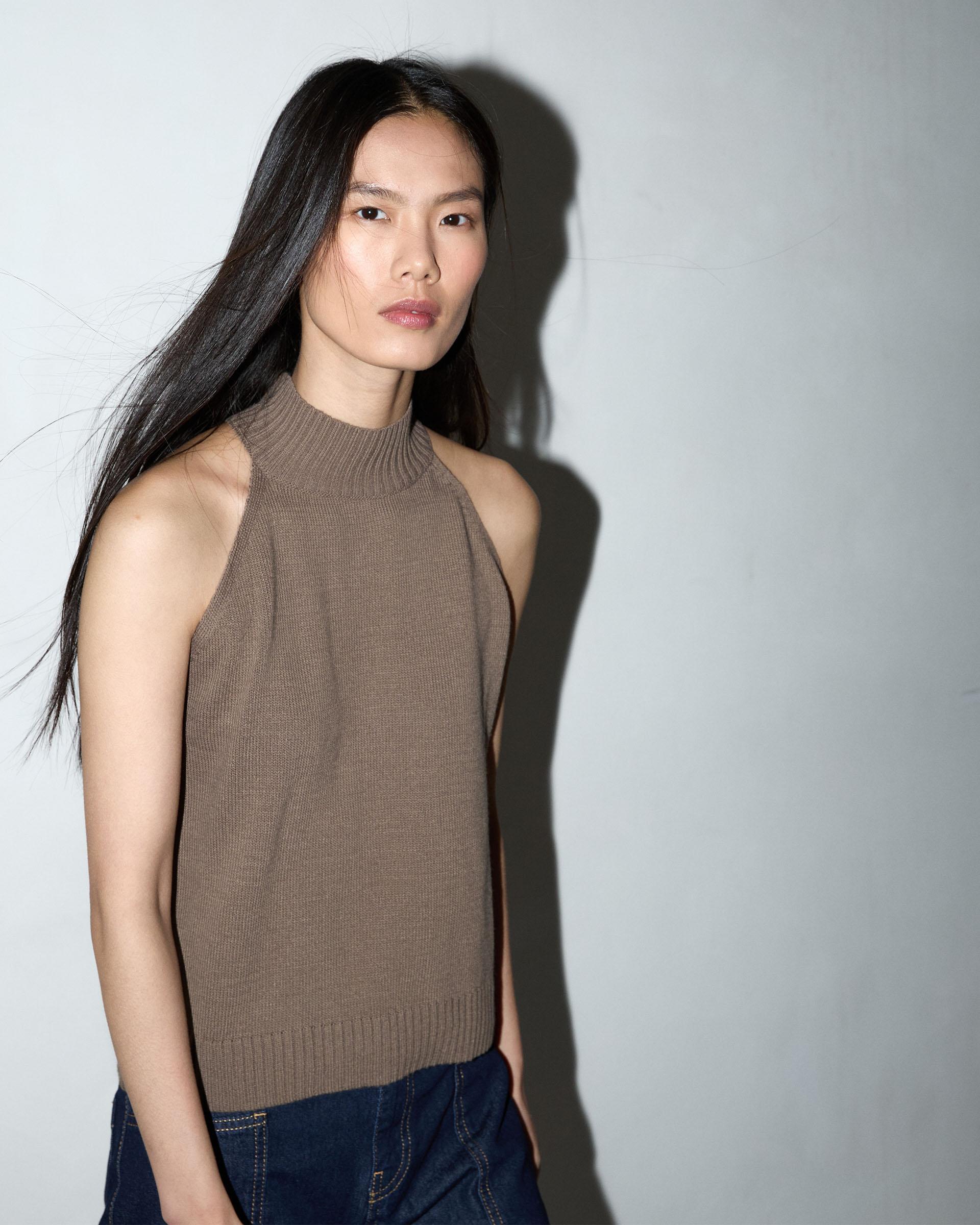 Top Halter Punto Taupe