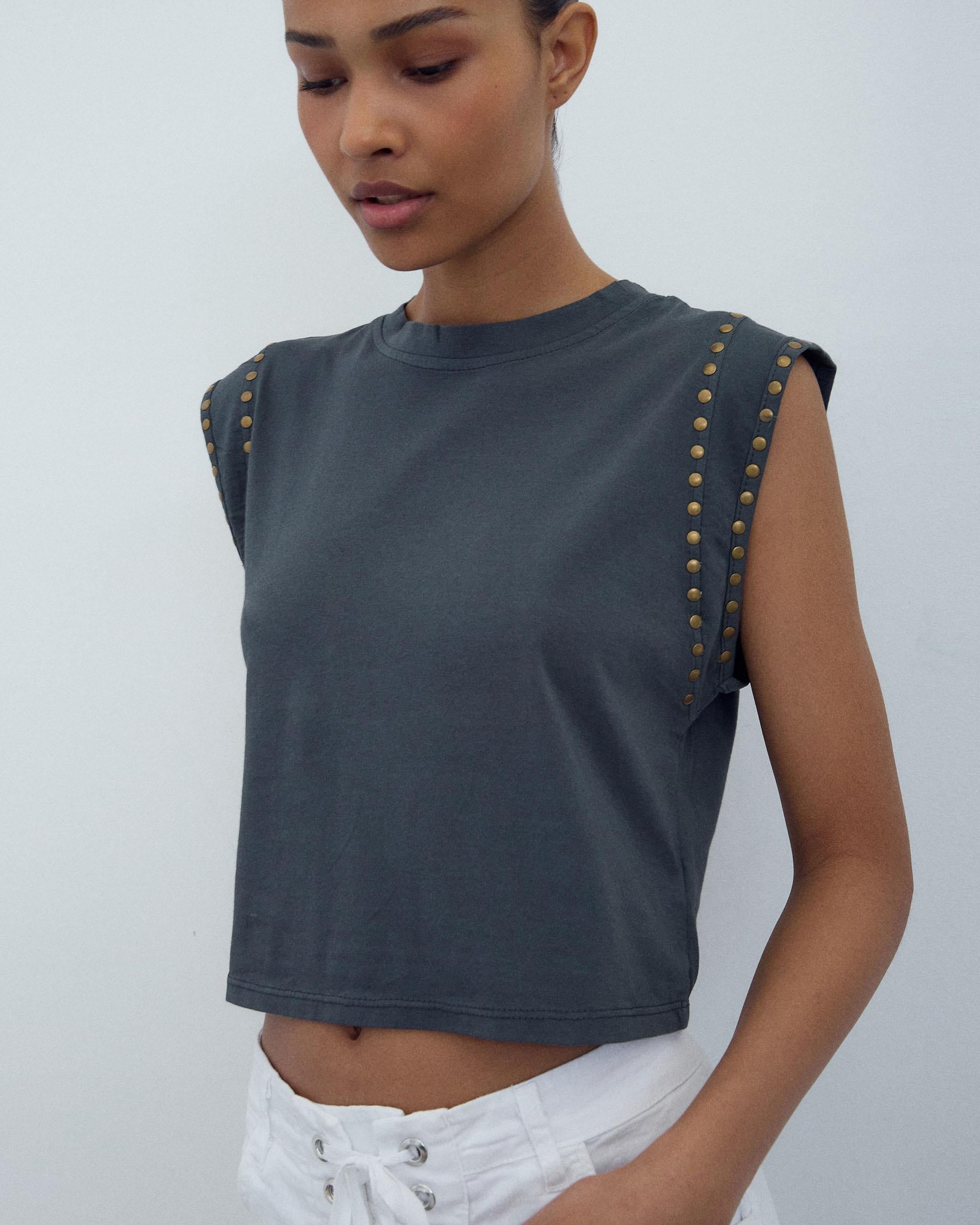 Camiseta Tachuelas Mangas Antracita