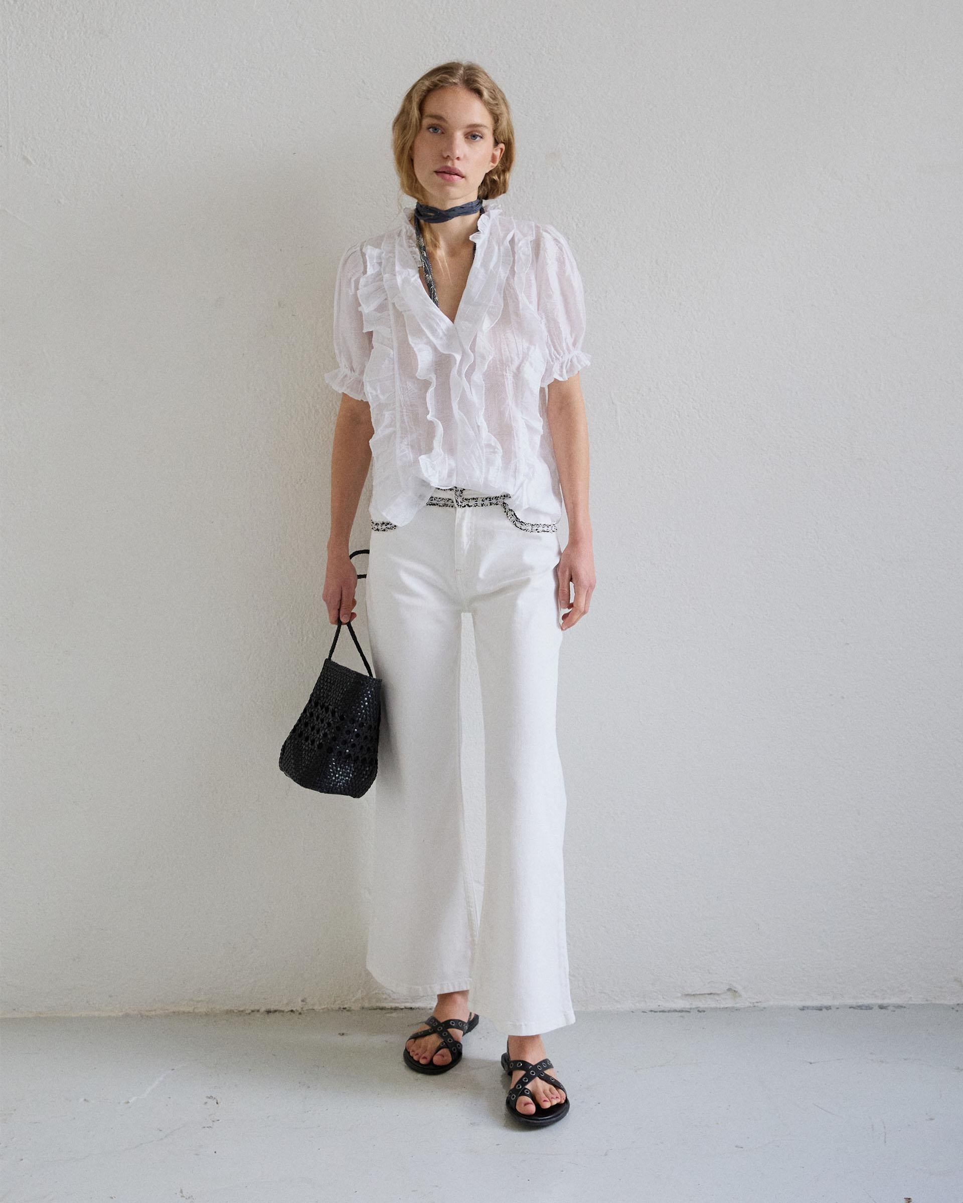 Blusa Manga Corta Volantes Escote V Blanca