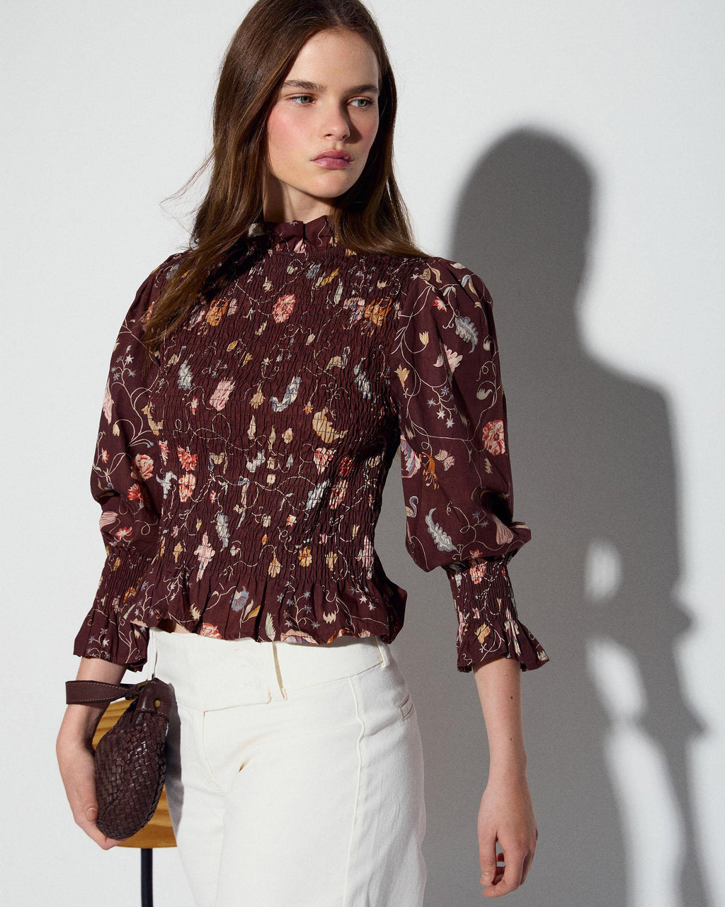 Blusa Nido De Abeja Estampado Floral Marrón