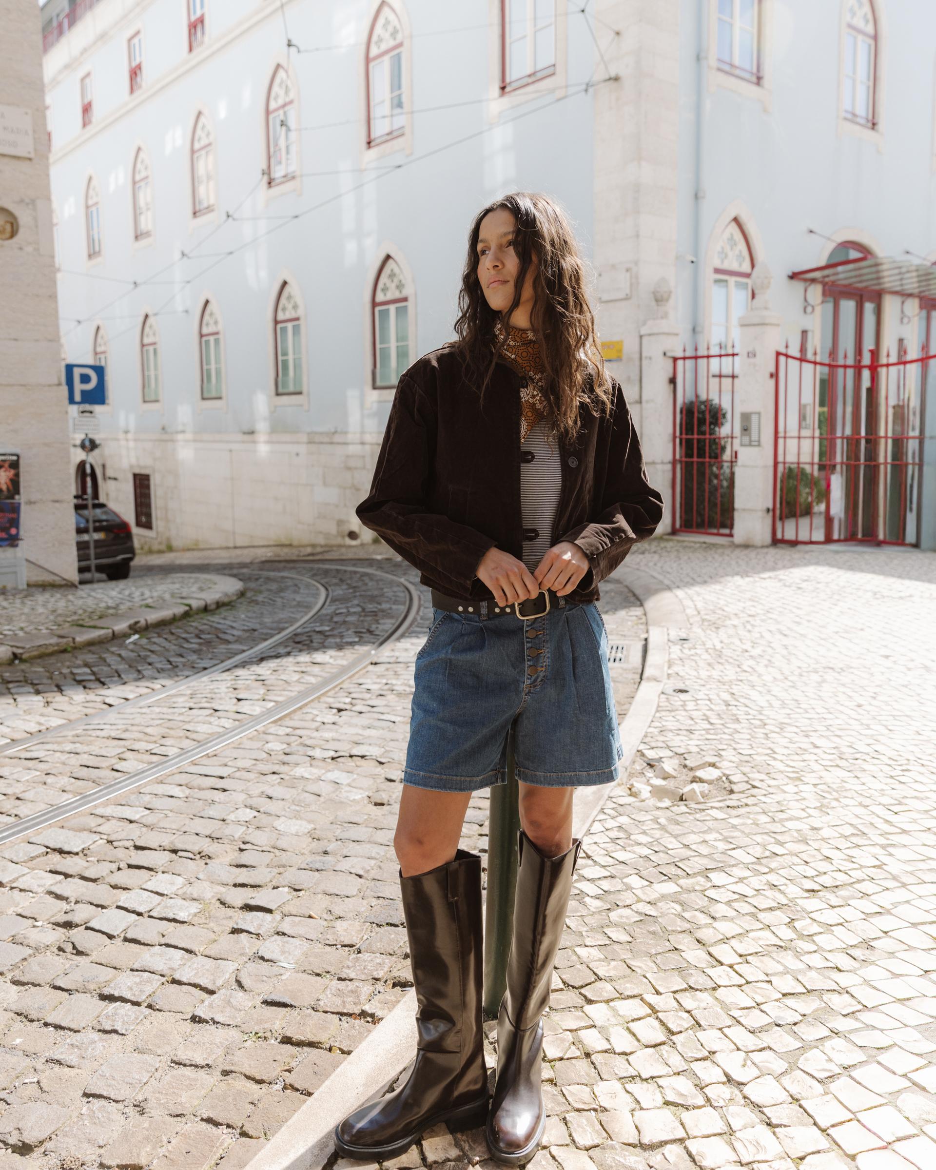 Bermudas Pinzas Azul Oscuro