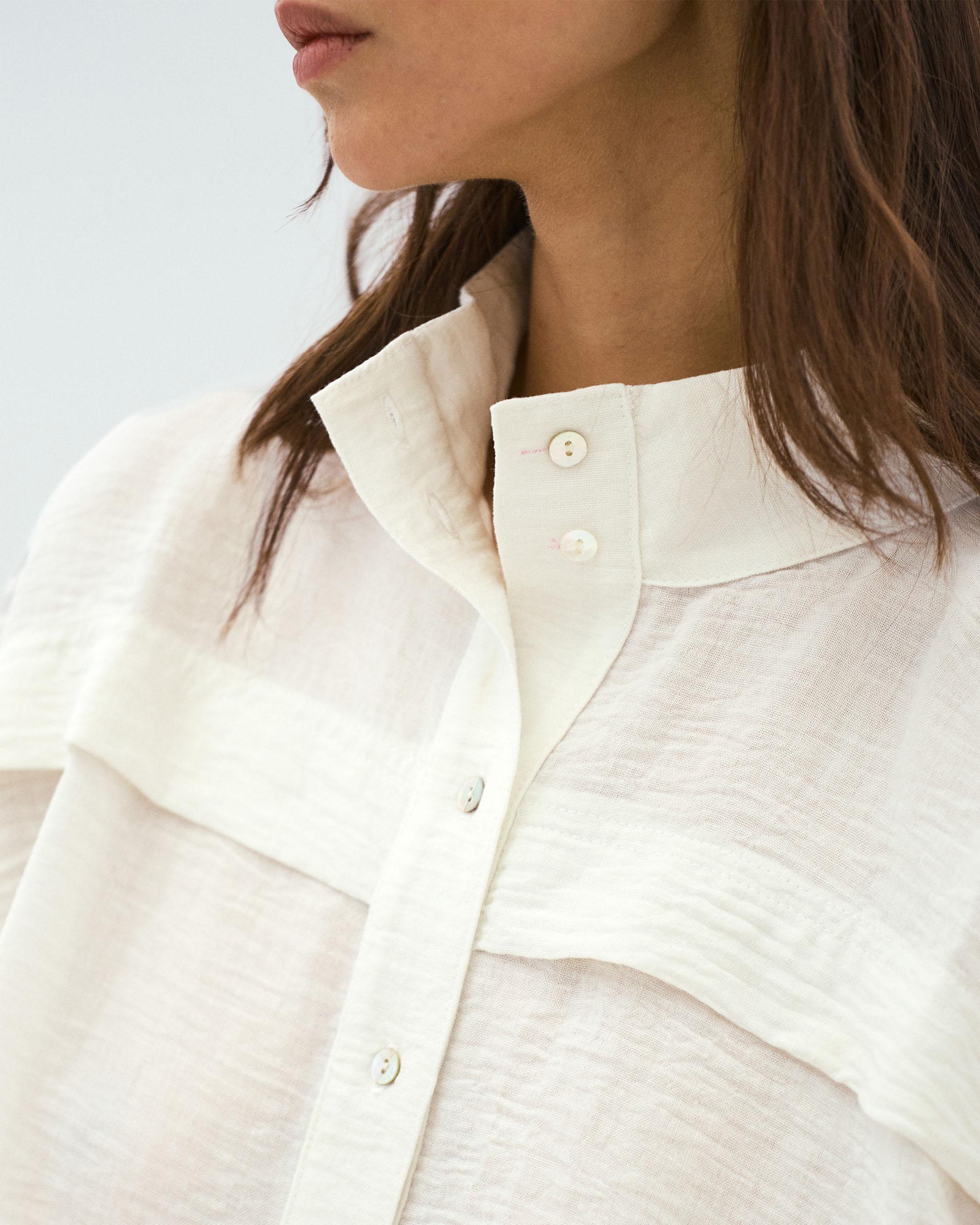 Blusa Sin Mangas Hombreras Blanca