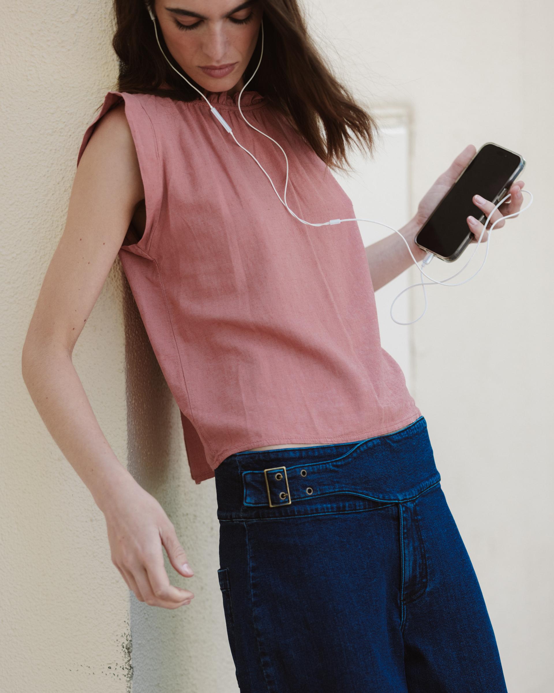 Top Lino Volante Cuello Coral