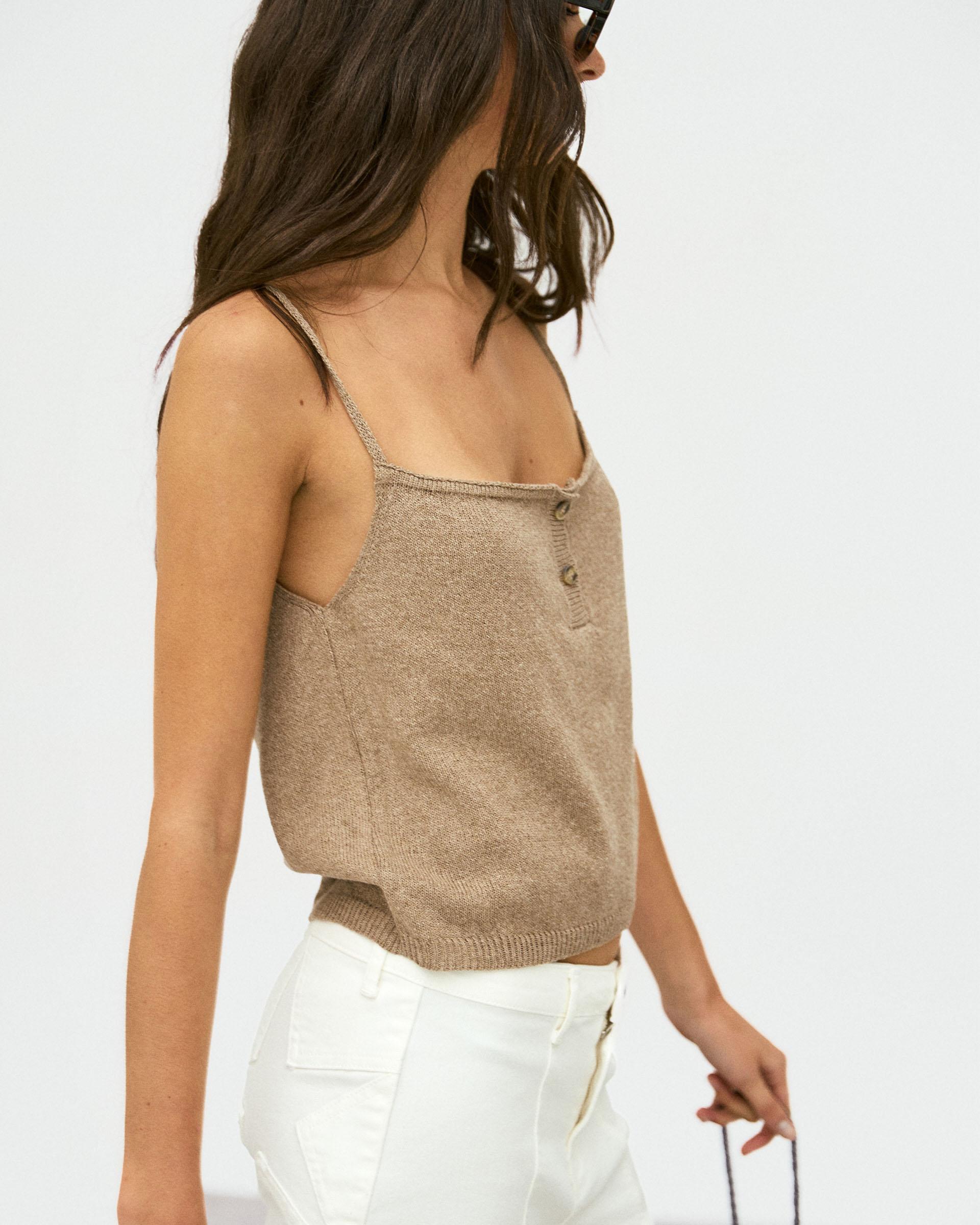Top Punto Botones Beige
