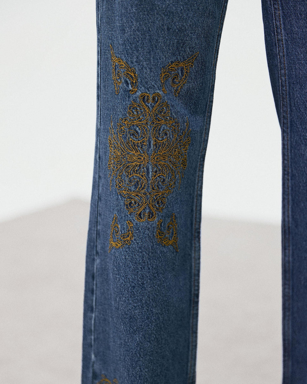 Jeans Bordados Étnicos Azul