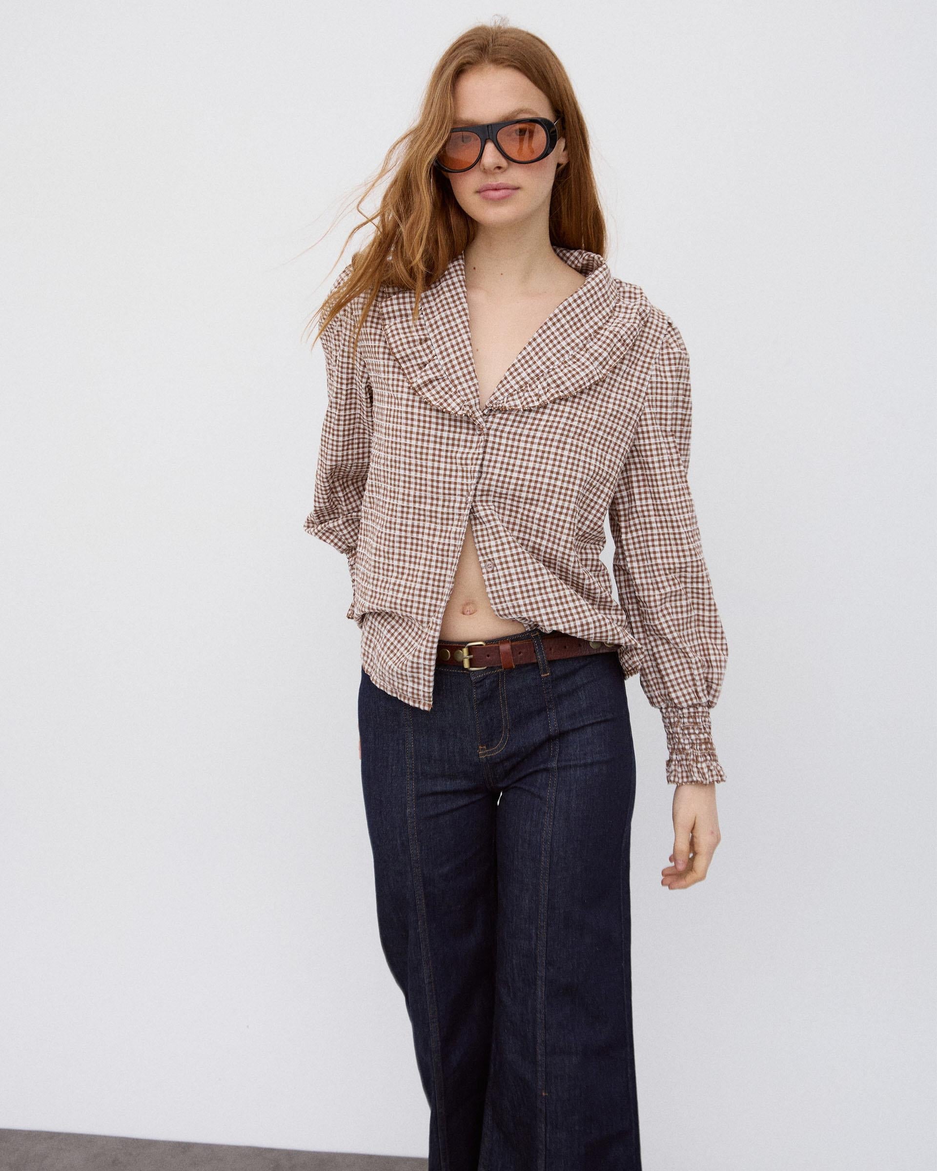 Blusa Volante Cuello Vichy Marrón